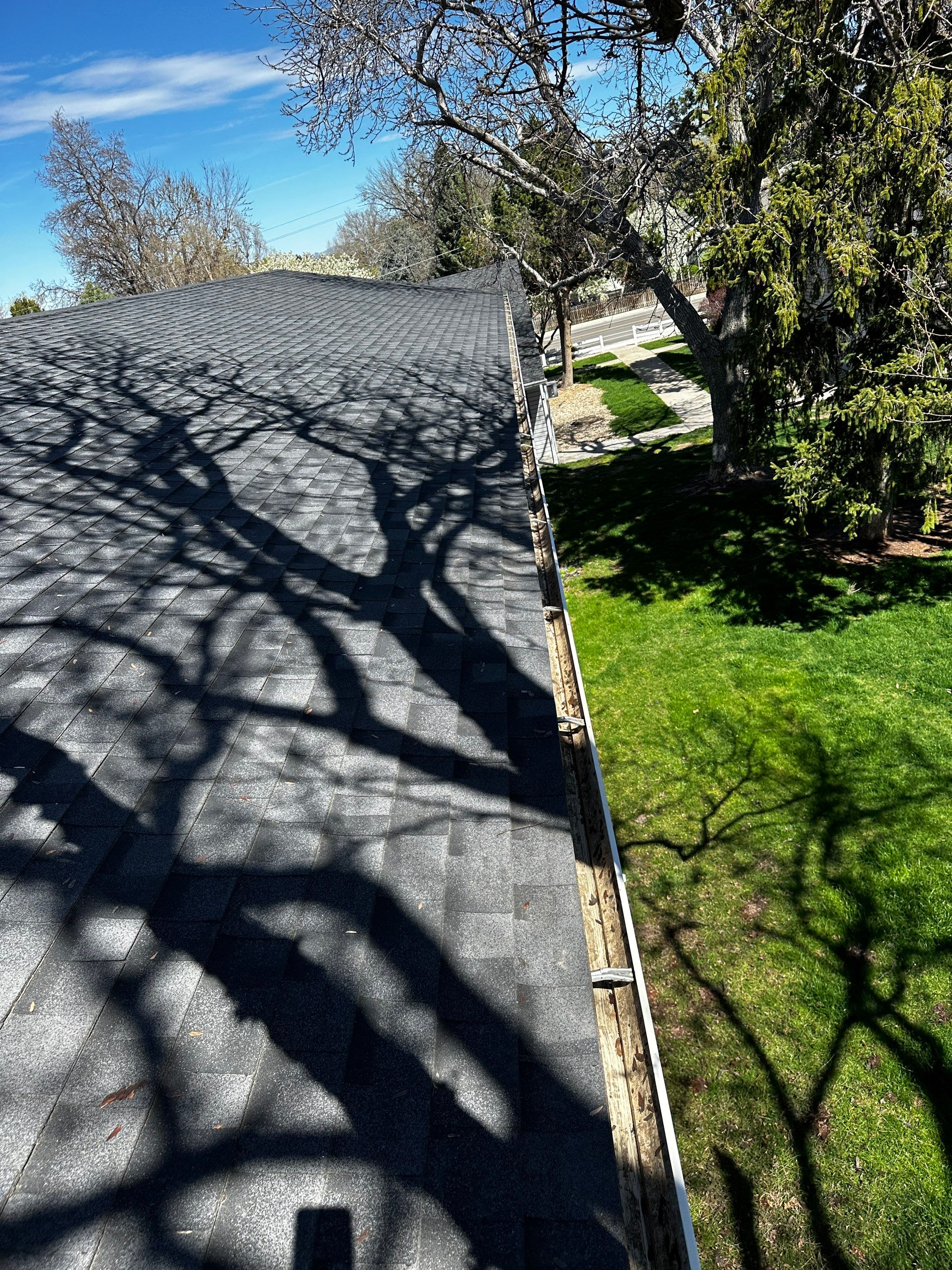 Commercial gutter cleaning Boise after photo with clean gutters