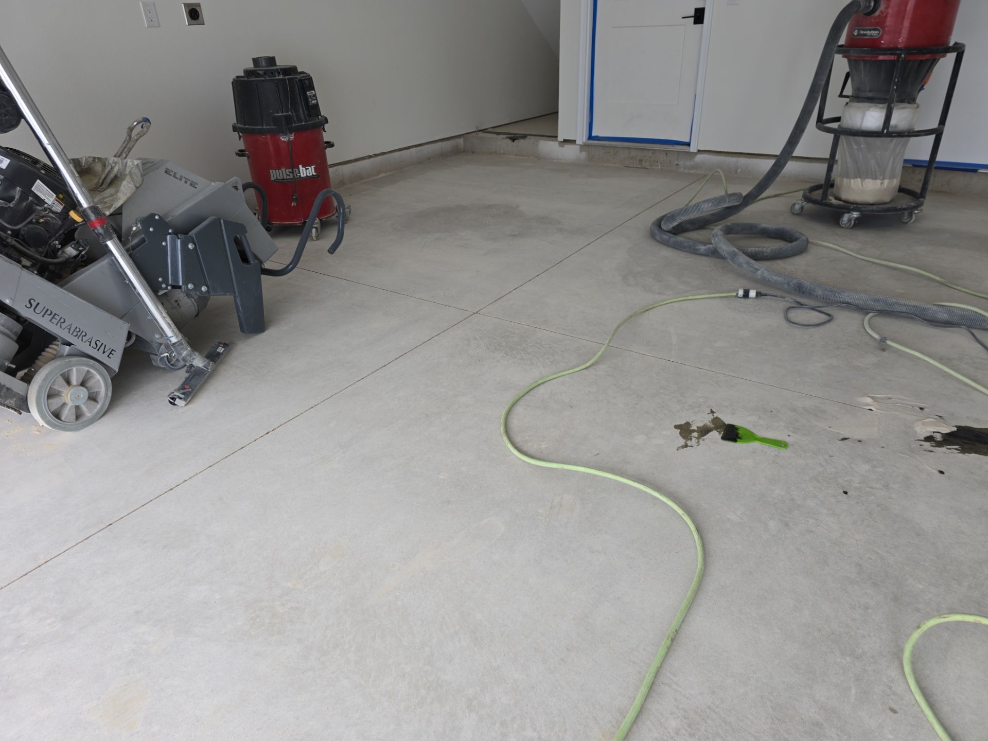Project by Innovative Spaces / Innovative Concrete Coatings by Innovative Spaces / Innovative Concrete Coatings