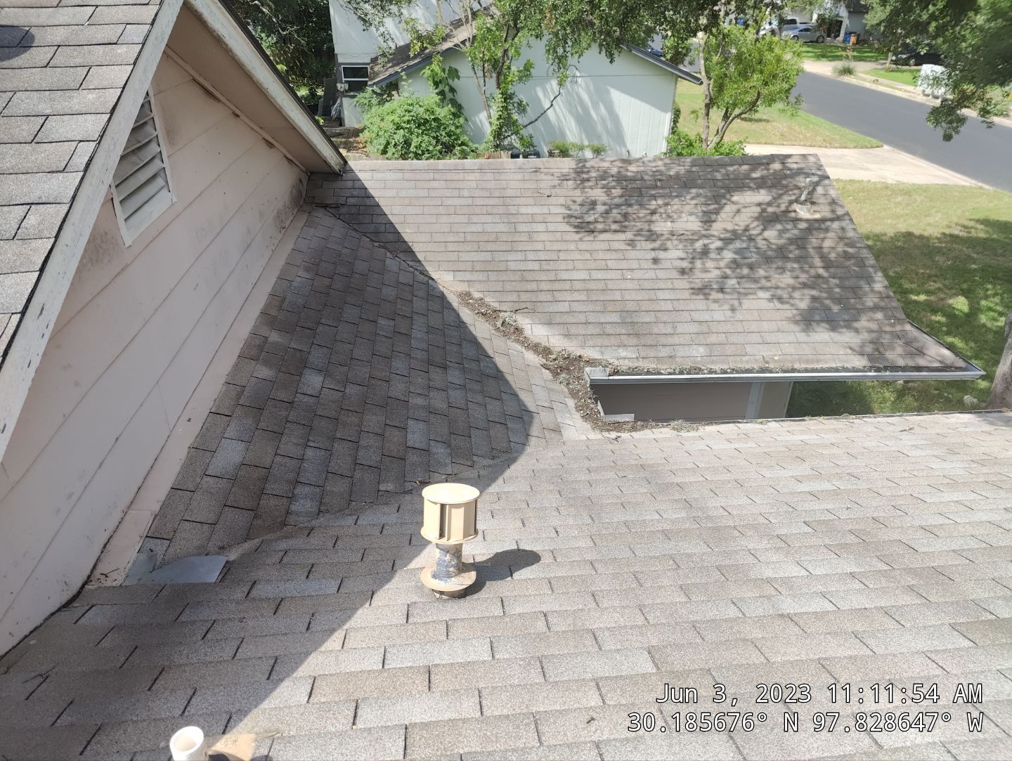 Residential Roofing Installation using Owens Corning Oakridge Estate Grey by DeZign Roofing & Exteriors