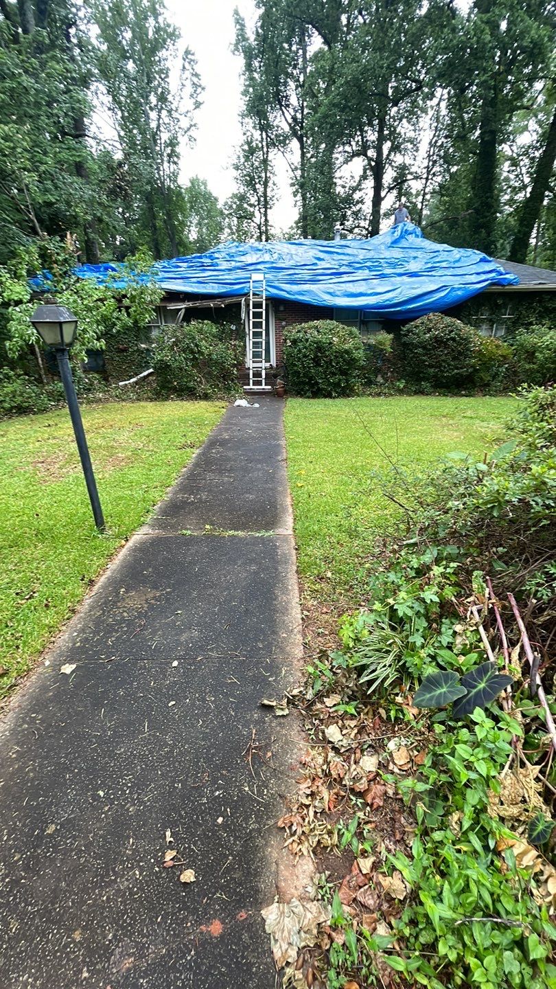 Emergency Roofing Services using GAF HDZ Architectural Asphalt Shingles by Mosaic Roofing Company