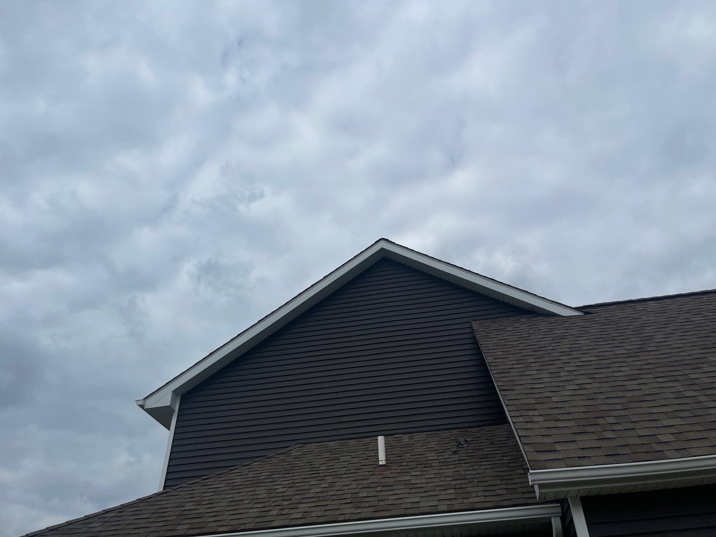 Siding Replacement using Certainteed Restoration Classic D4 by 180 Contractors