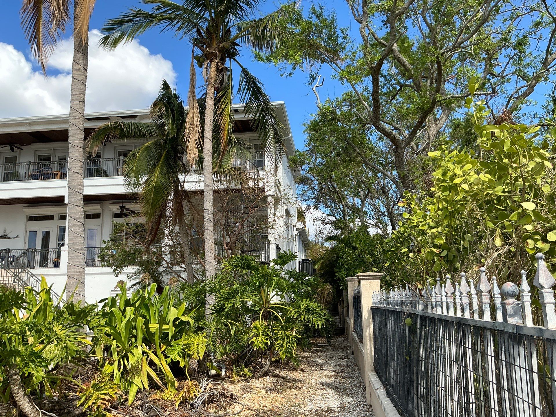 Seamless Gutter Installation for Beach Homes in Sarasota FL by Gutter Professors