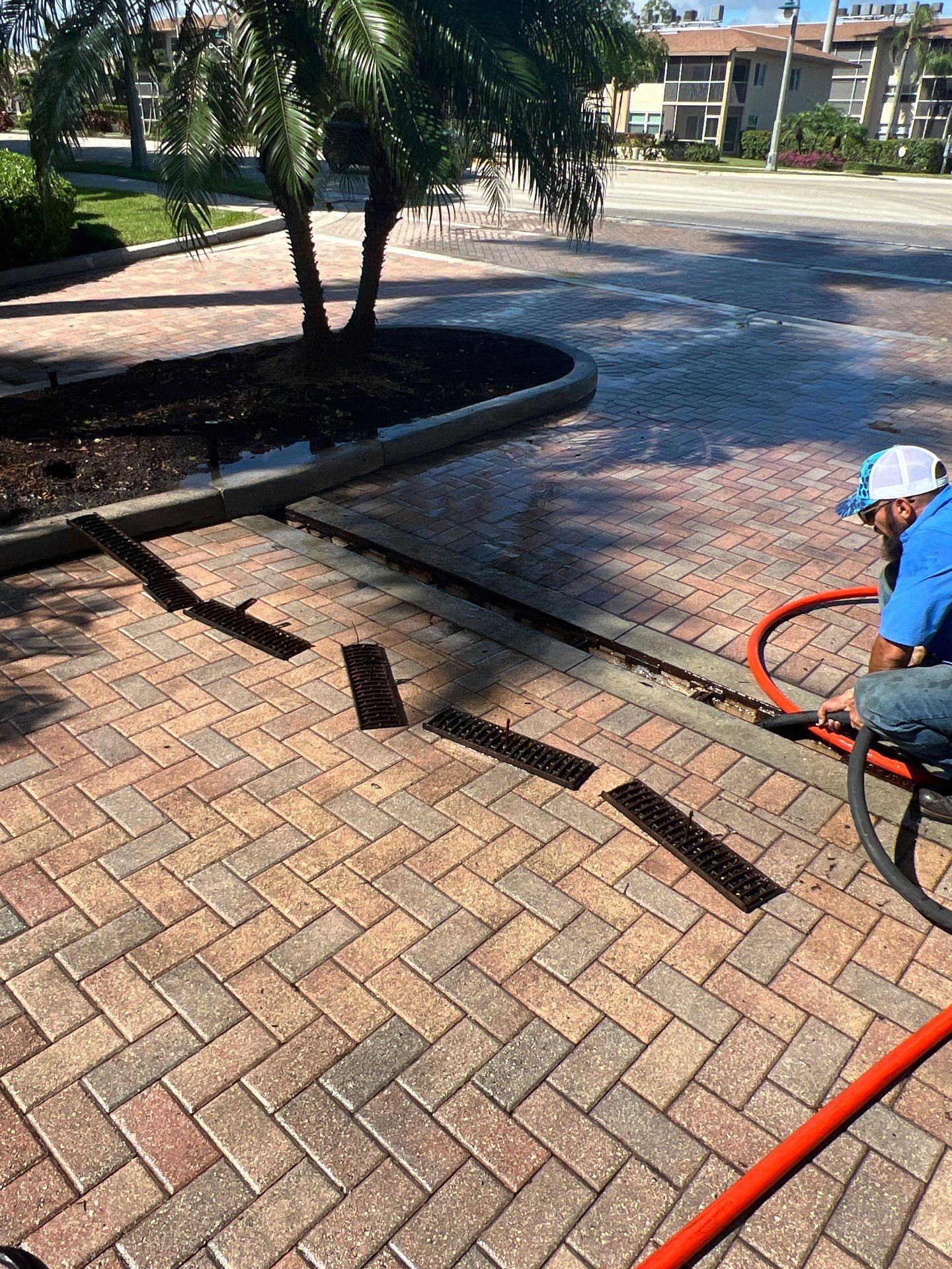 Marco Island Condo Stormwater System Maintenance and Standing Water Removal by APS Power & Water