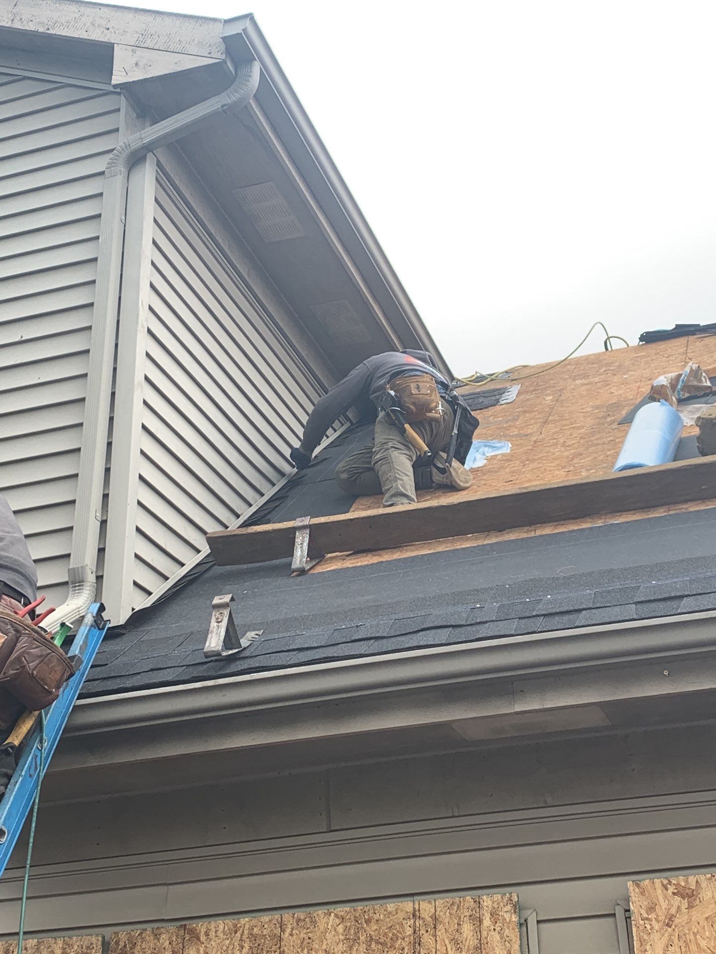 Roof Replacement using CertainTeed Landmark by 180 Contractors