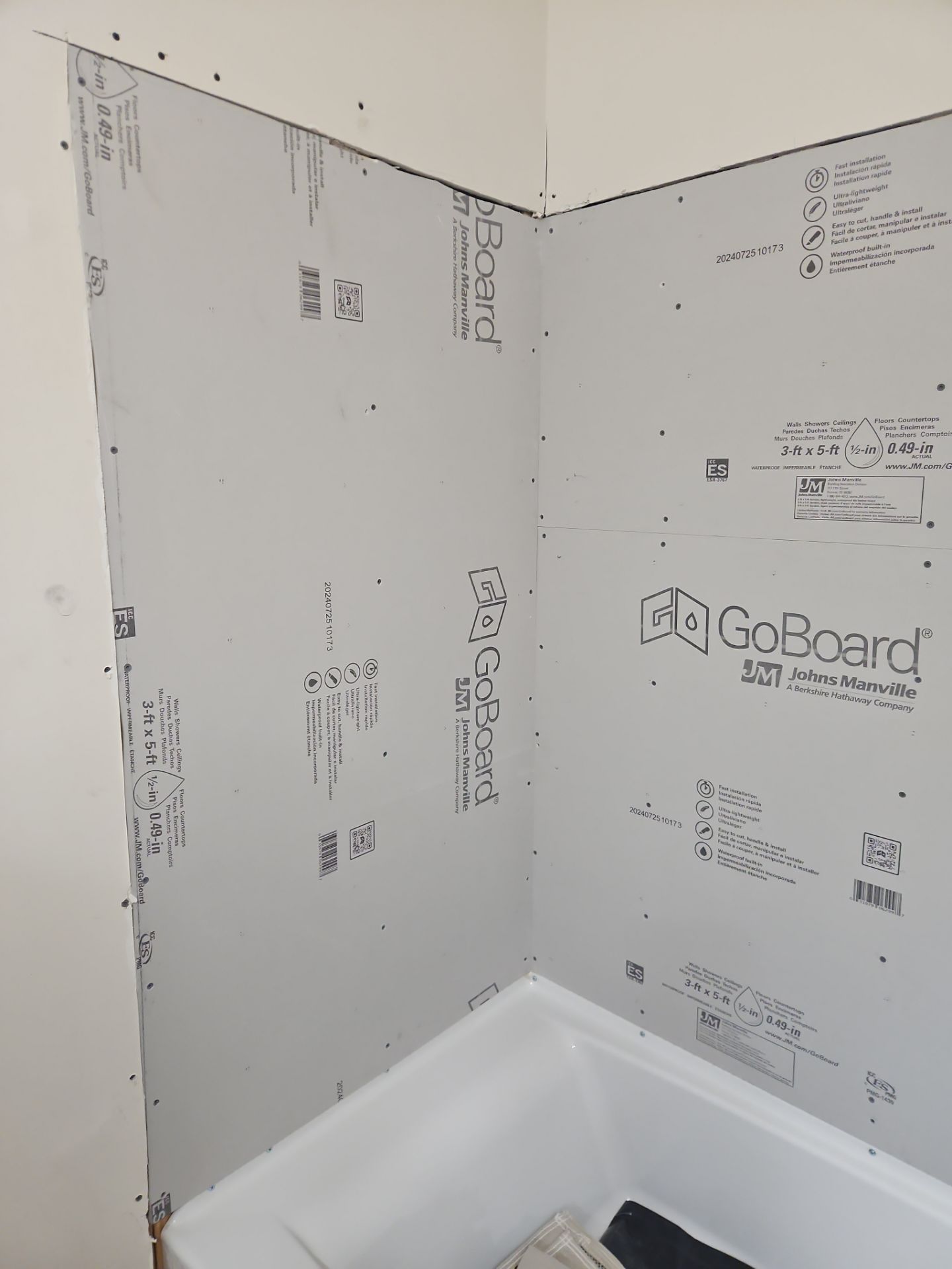 Bathroom remodel  by A R Crowell Plumbing/Finishing Touch Remodeling