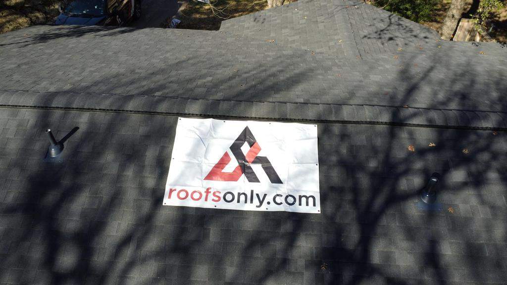 Onyx Black - Owens Corning TruDefinition Oakridge by RoofsOnly.com