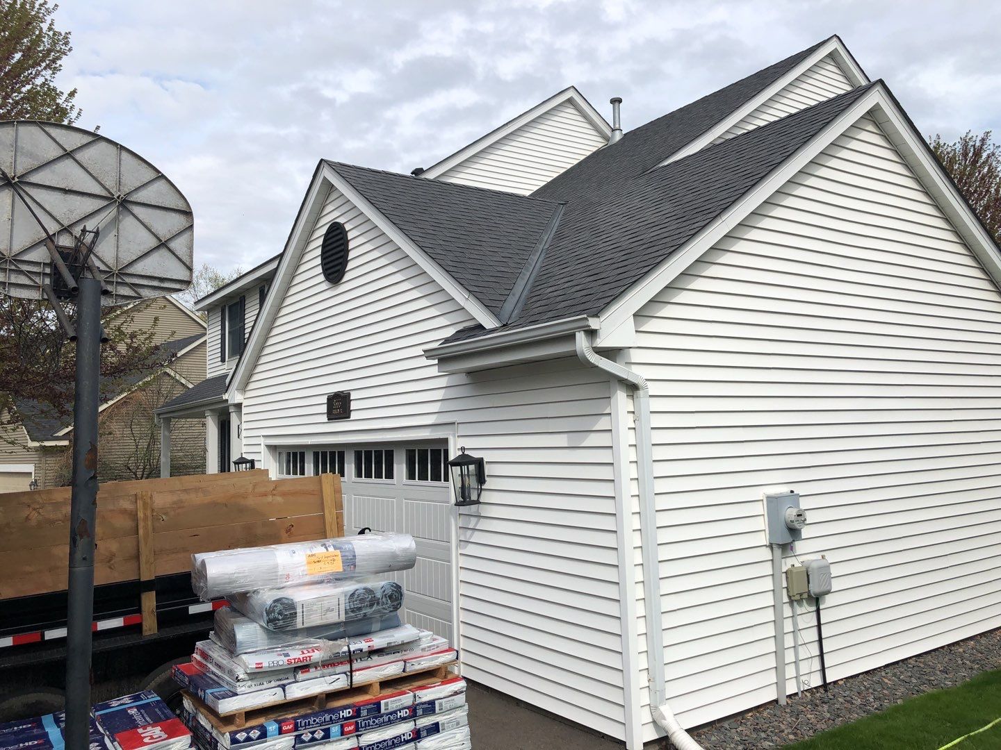 Eden Prairie, MN – Residential Roof Replacement by First Impressions Exteriors