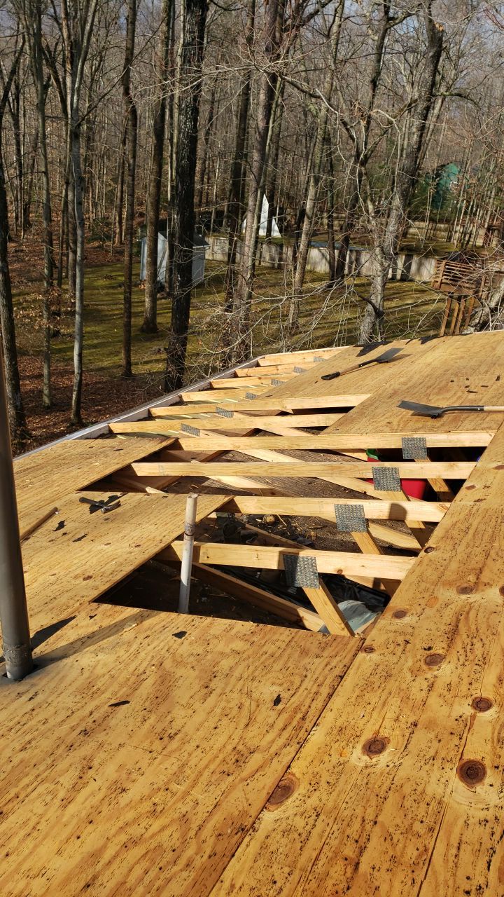 Manassas: CertainTeed Landmark Designer Shingles in Charcoal Black by RM Banning, Inc.