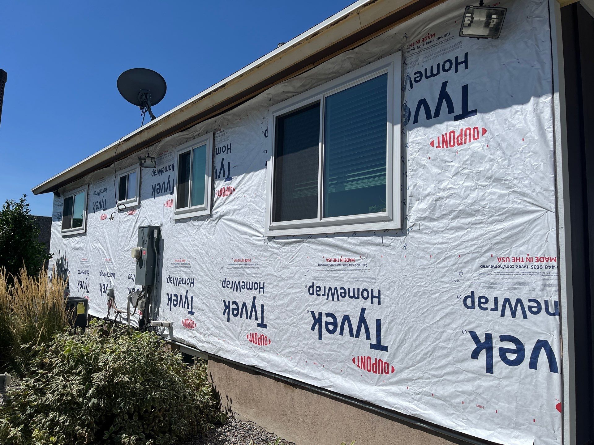 West Jordan | Custom Painted Hardie Upgrade | SW Midnight & Arctic White by Ideal Siding Utah