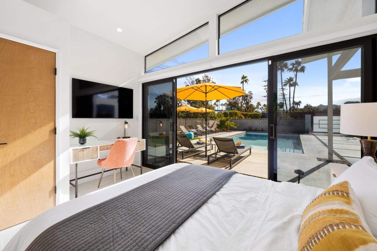 Palm Springs Midcentury Modern Home by One Stop Source