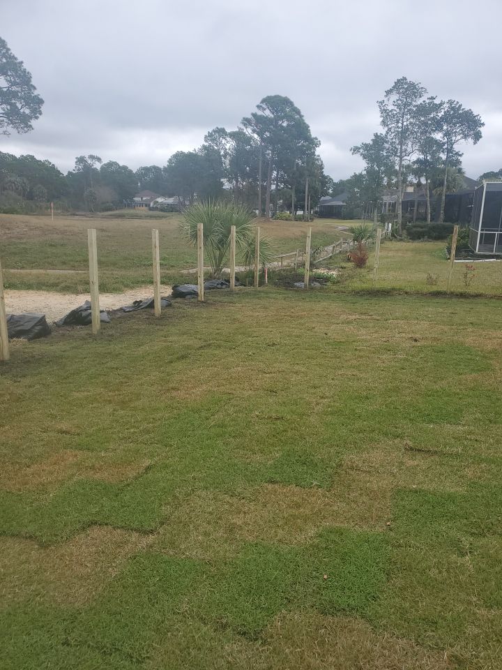 You can never go wrong with Horizontal by Hip Square Fence Inc.