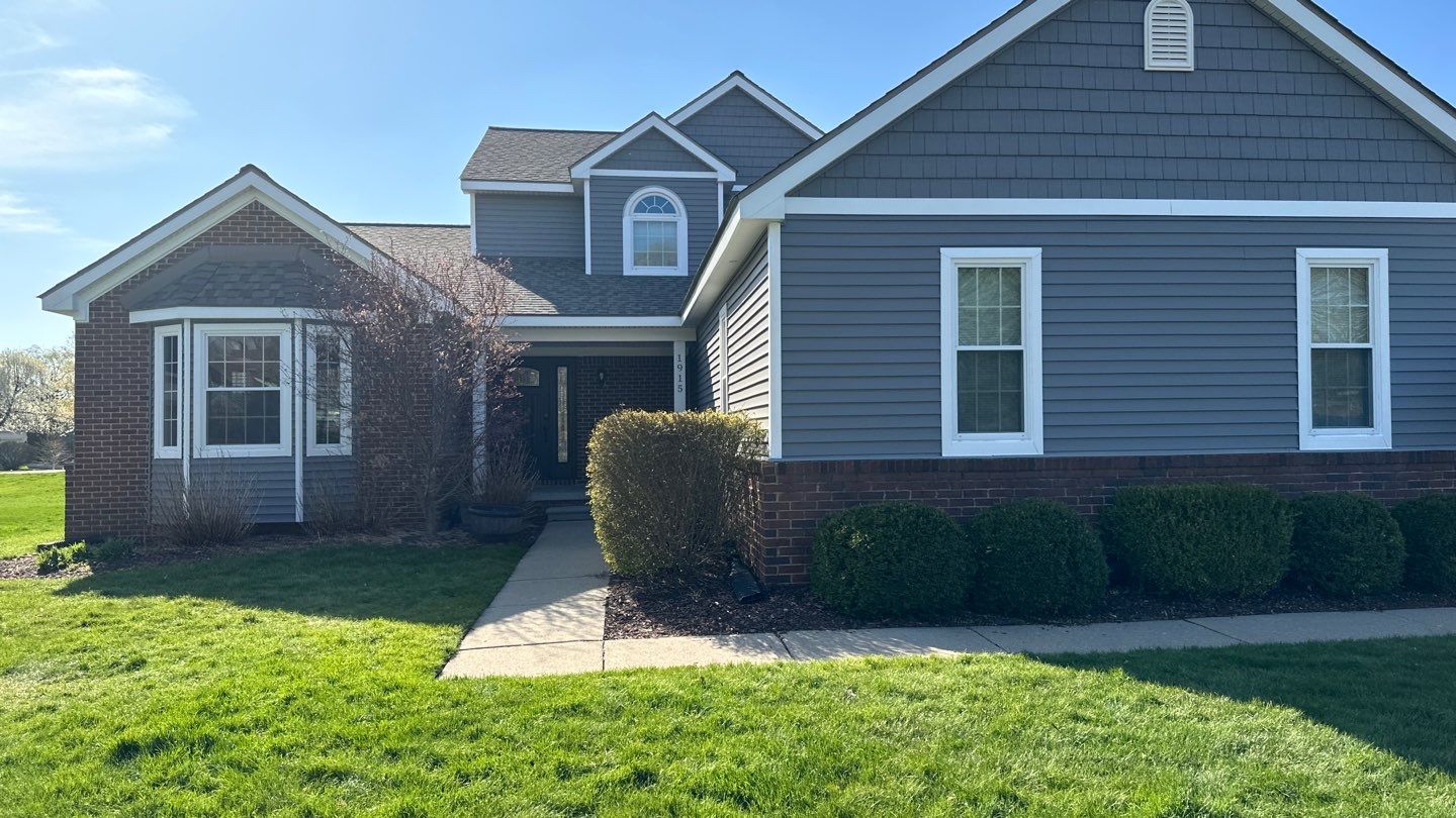 Siding Replacement using Certainteed Classic Restoration D4 by 180 Contractors