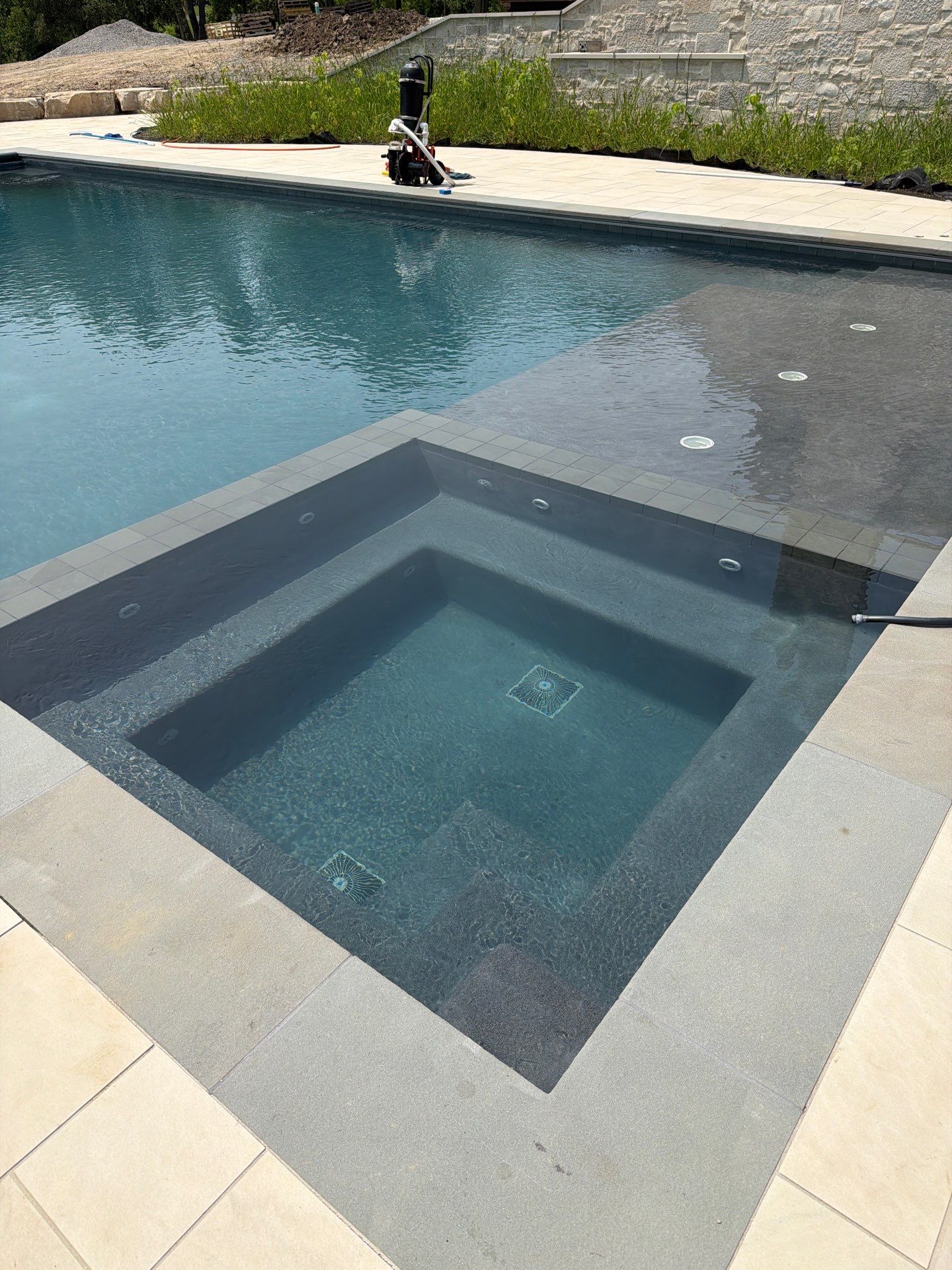 French Riv Pool Spa Combo by North Shore Pool & Spa