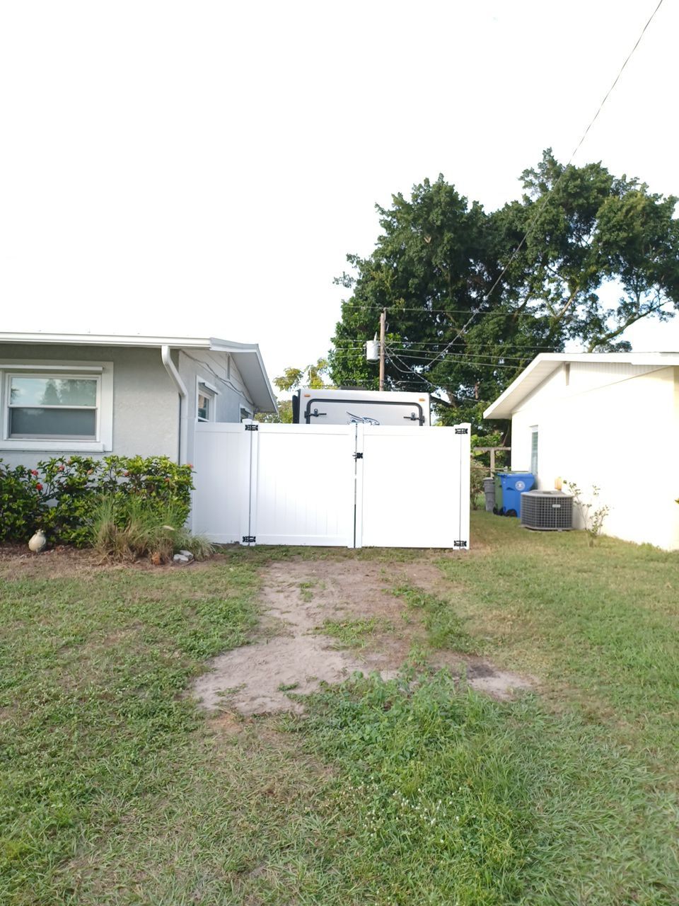 Bradenton, FL 6 ft. Tall White Vinyl Privacy Fence  by Asap fence and gates, LLC