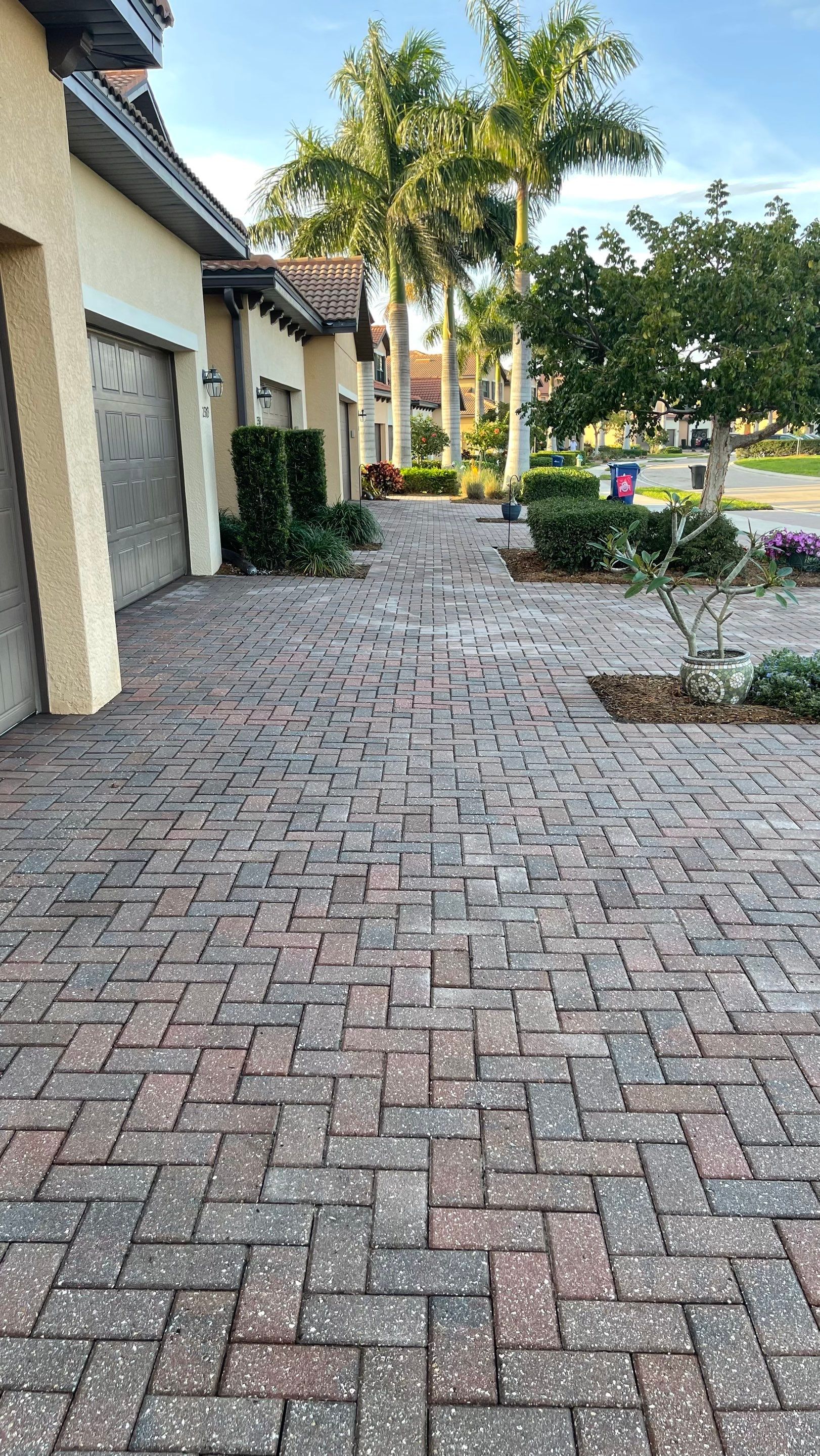 HOA Paver Driveway & Sidewalk Cleaning in Sarasota National, Venice, FL | Sunshine AquaWash by Sunshine AquaWash