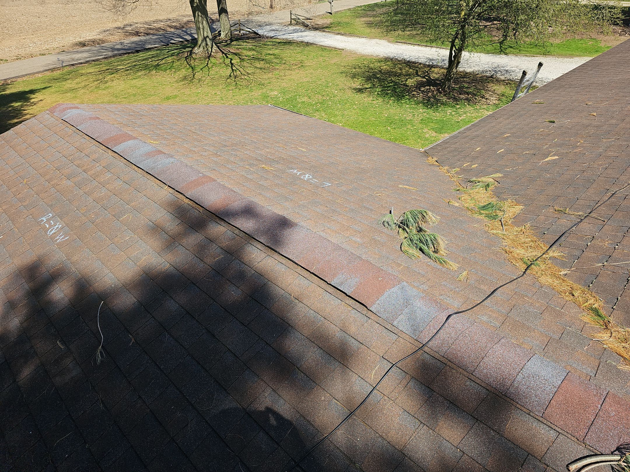 ATLAS PINNACLE COLOR: HEATHERBLEND by Eagle Eye Roofing