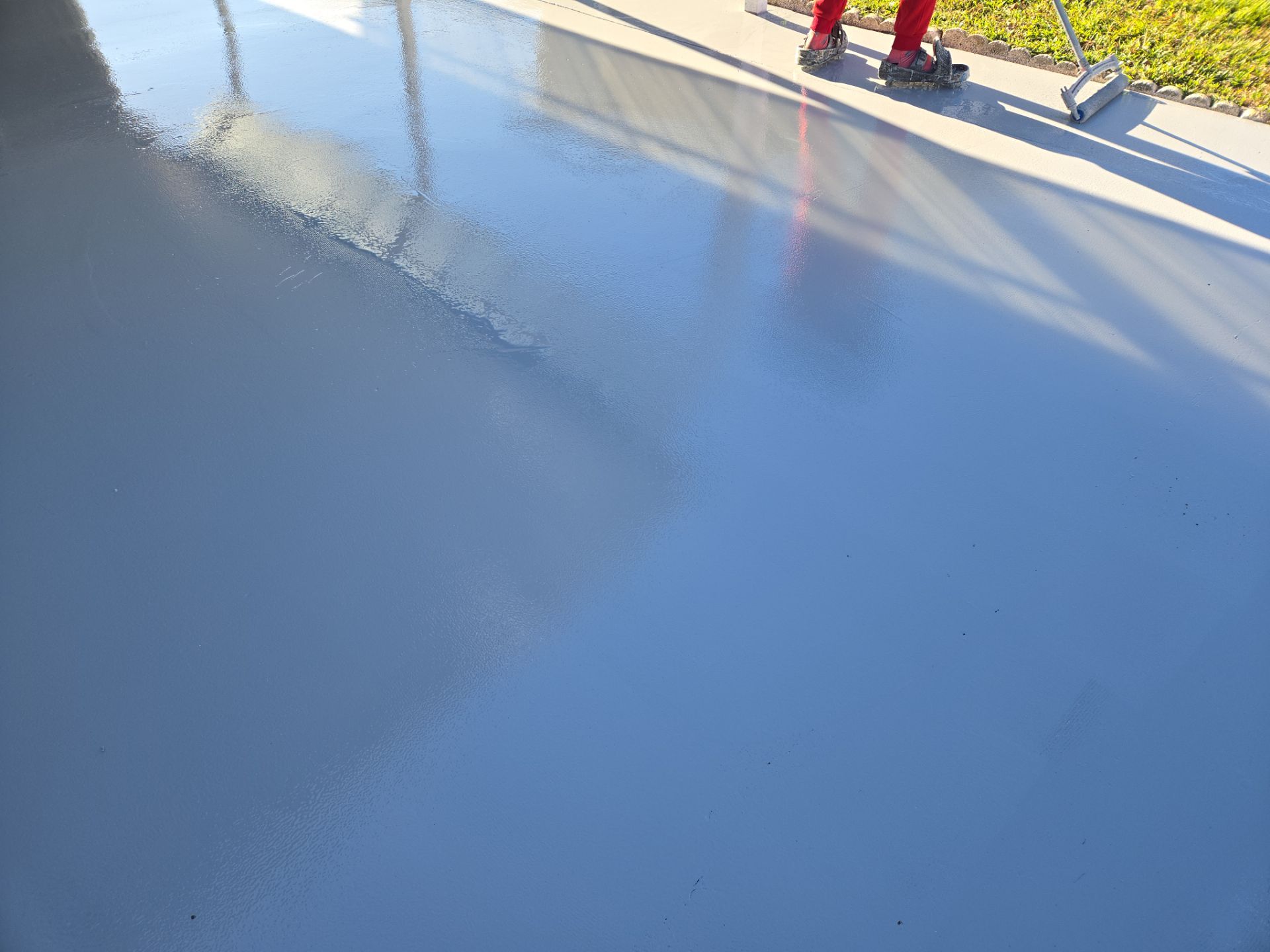 Largo, FL Driveway Concrete Coating by Performance Floors & Coating