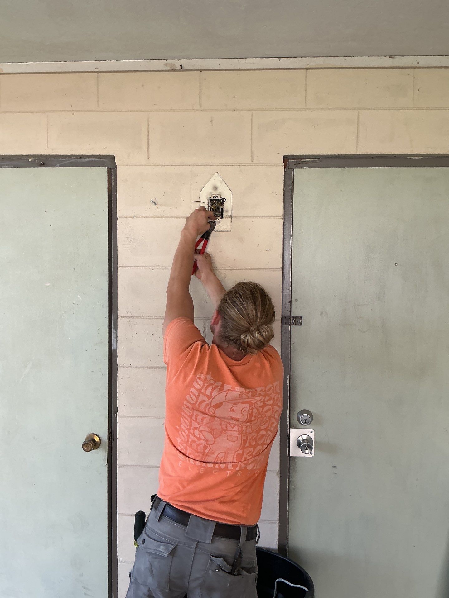 Full Panel Replacement & Living Room Lighting Upgrade | Winter Park, FL 32792 by Smartron Electric