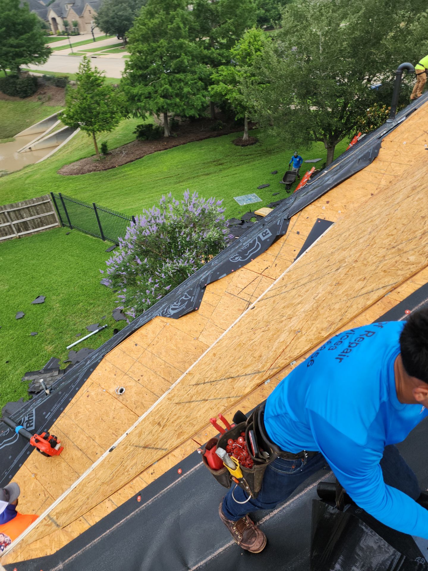 Residential Roofing Installation using Owen's Corning Duration (Lifetime) Shingles by Roof Repair Company