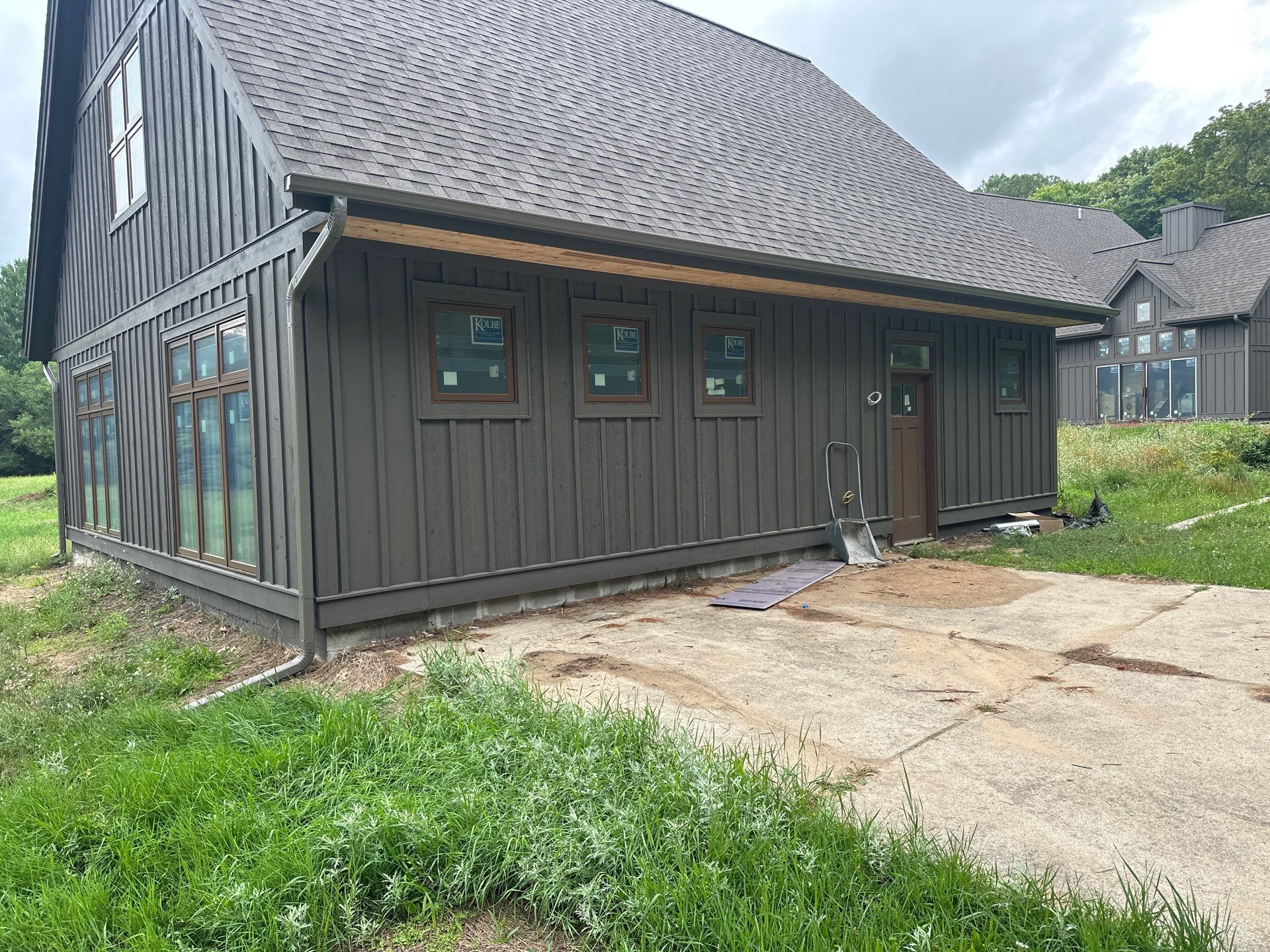 Seamless Gutter and Downspout Installation in Bellaire by Rainbow Seamless Systems