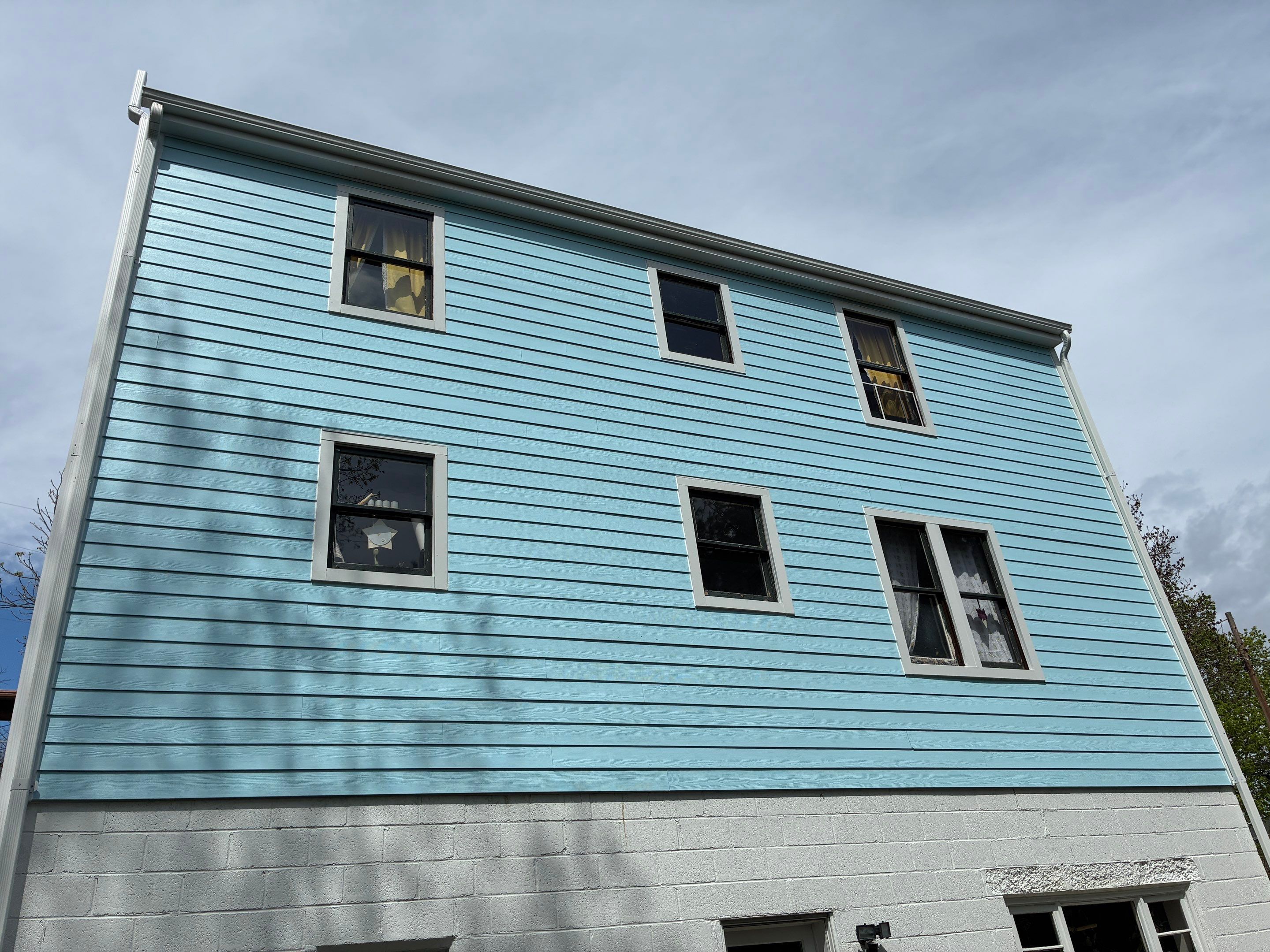 Wood Siding to James Hardie Lap Siding with Custom Paint by Ideal Siding Pittsburgh