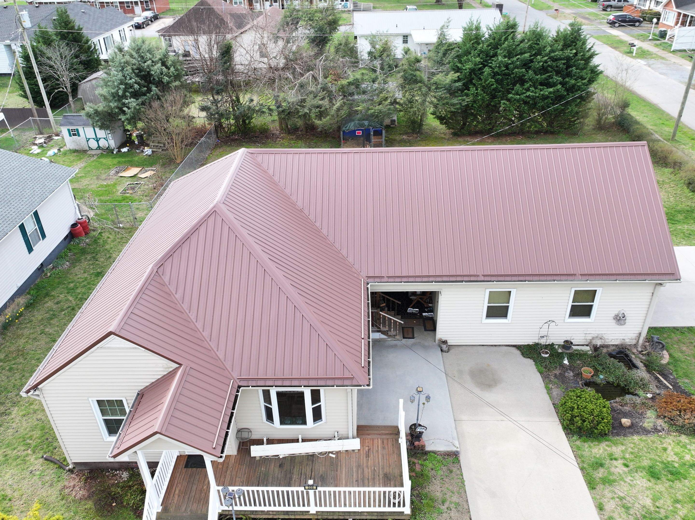 Carr Residence by Omnia Roofing