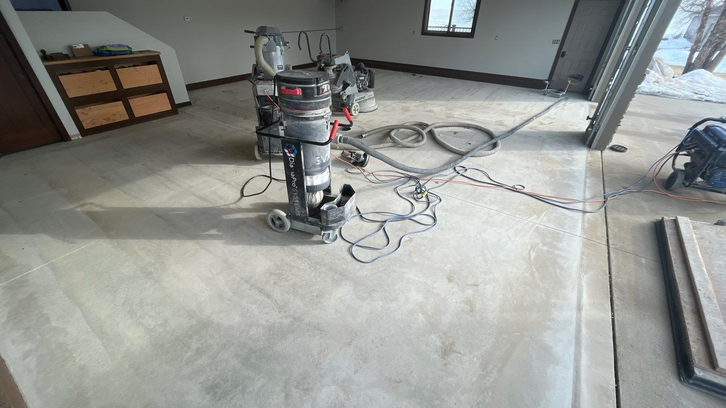 Garage using Silver Creek by Select Painting, Coatings & Garage Cabinets