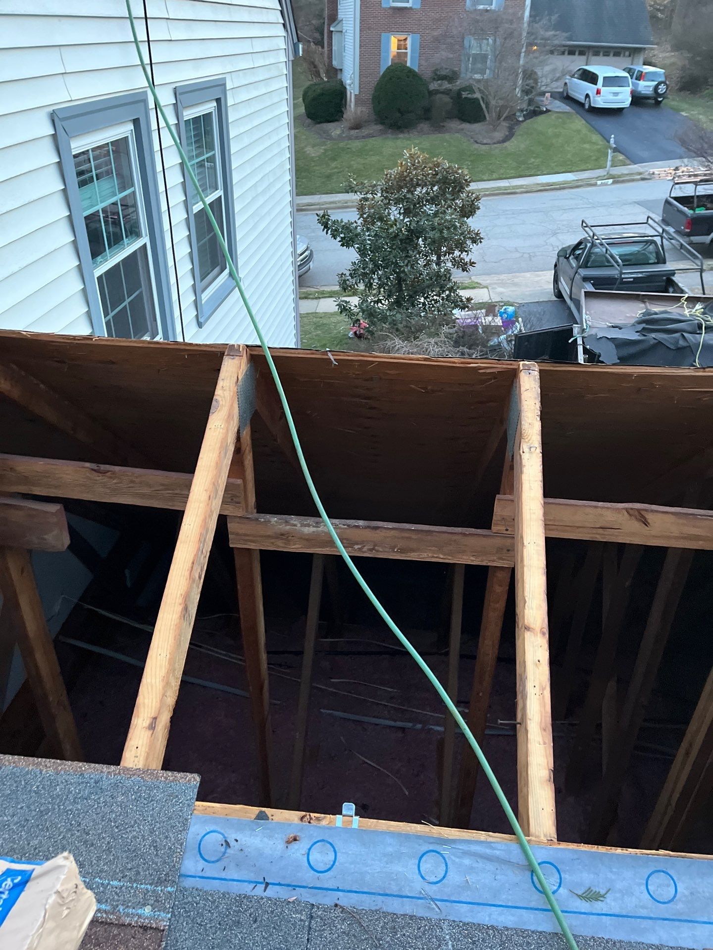 Springfield CertainTeed Landmark in Resawn Shake by RM Banning, Inc.