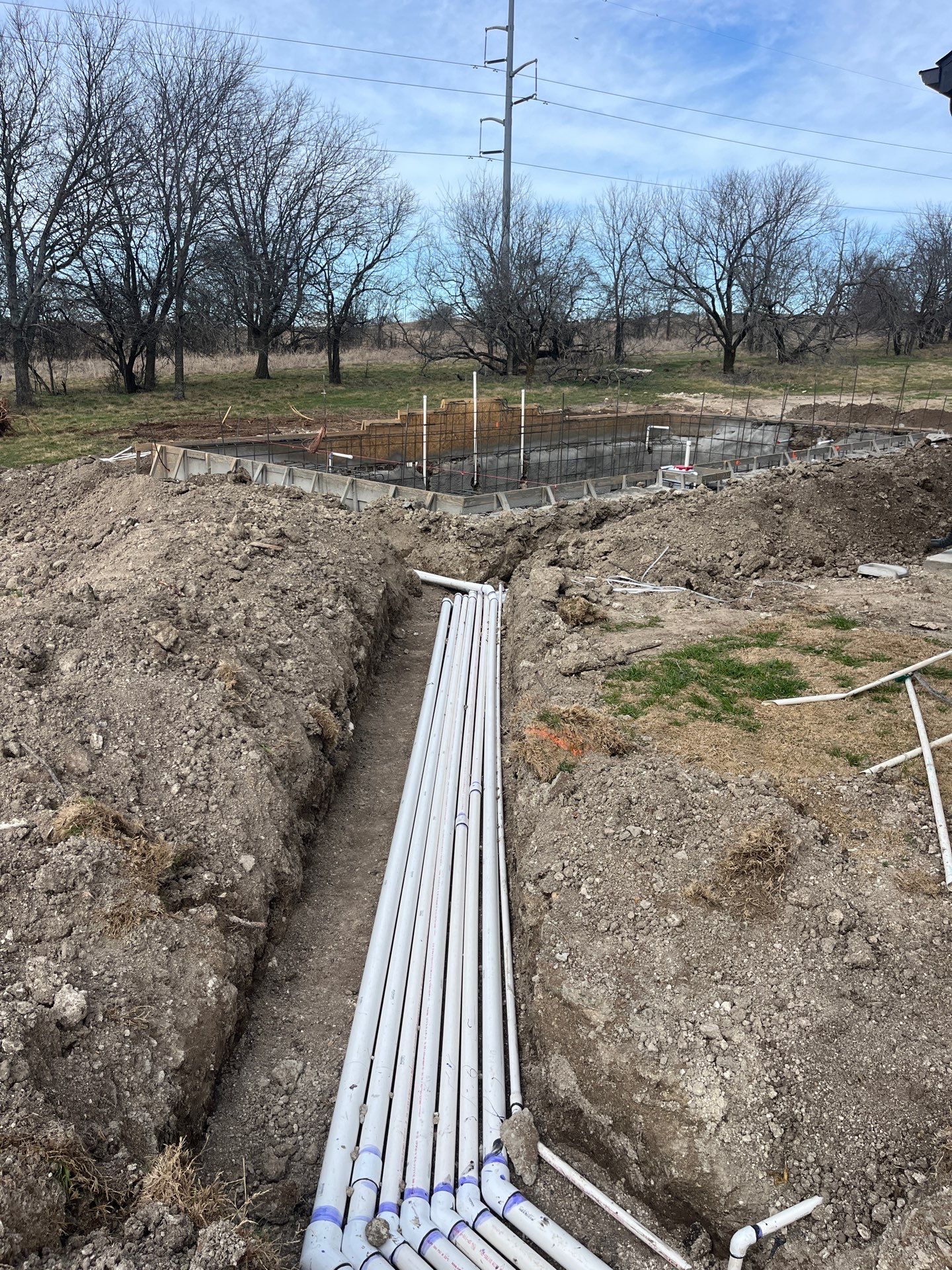 Expansive Geometric Pool with Countryside Views by Pinnacle Pools and Spas - DFW