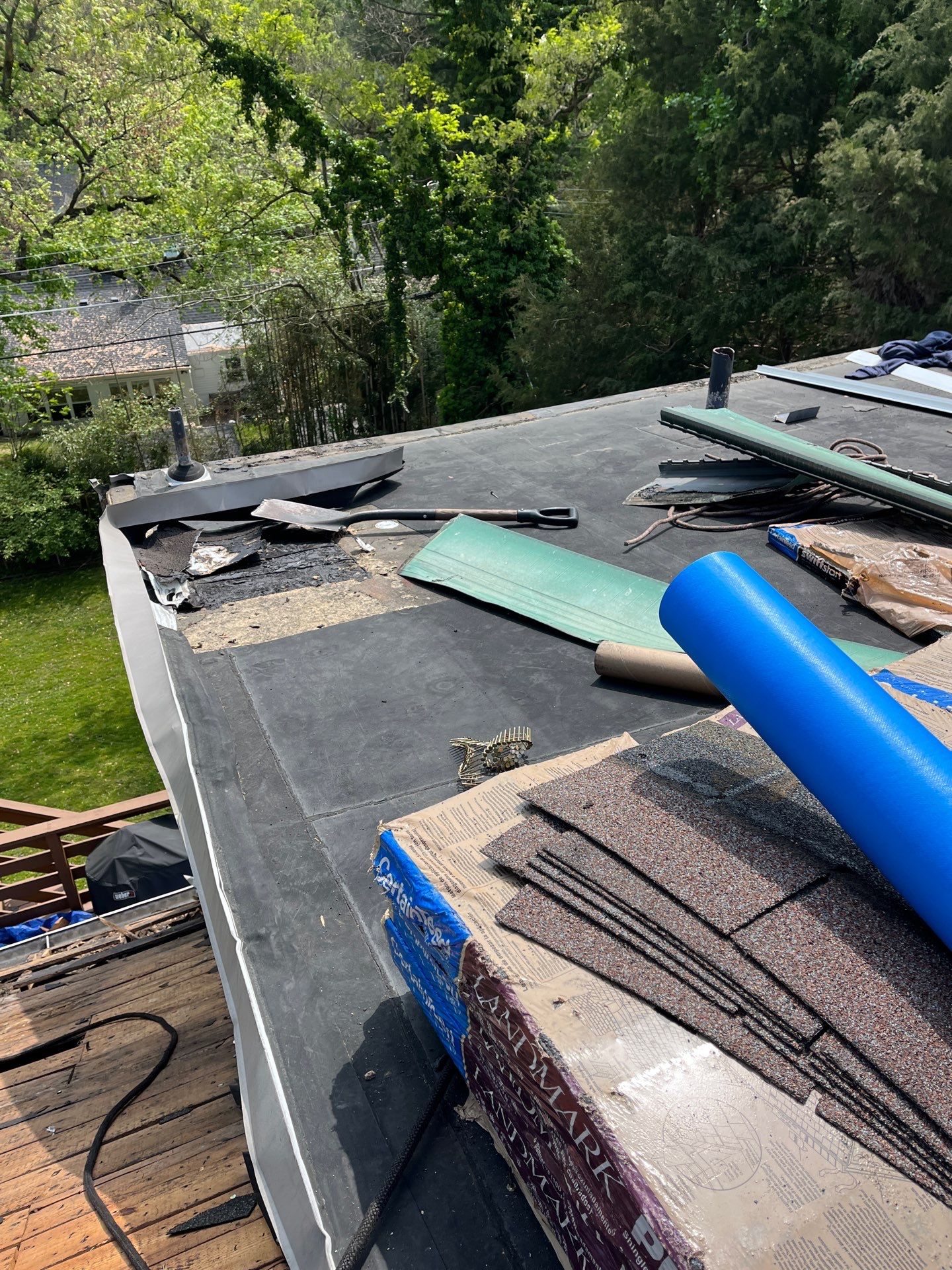 Falls Church: CertainTeed Landmark Pro Designer Shingles in Max Def Pewter by RM Banning, Inc.