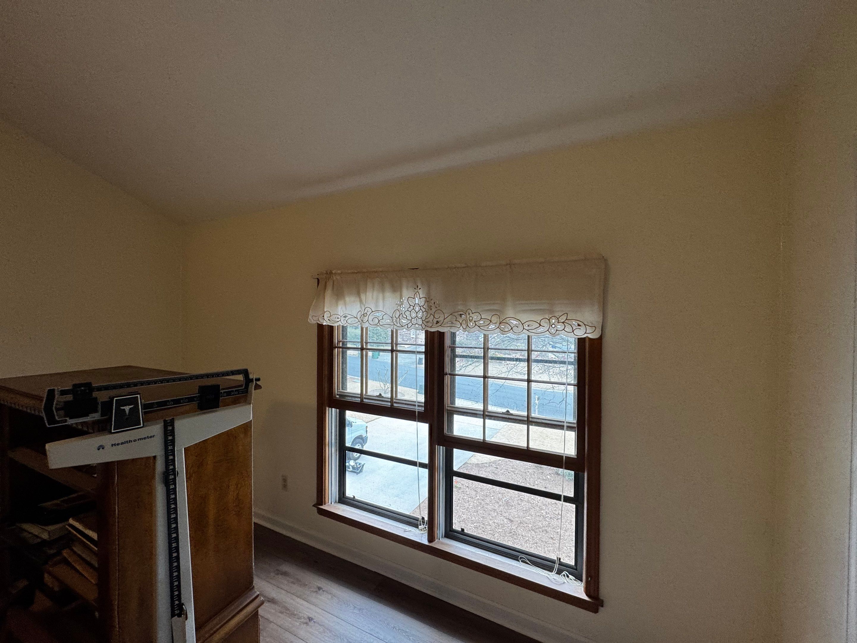 Master Bedroom Crack Repair & Repaint by PGP Surface Solutions, LLC