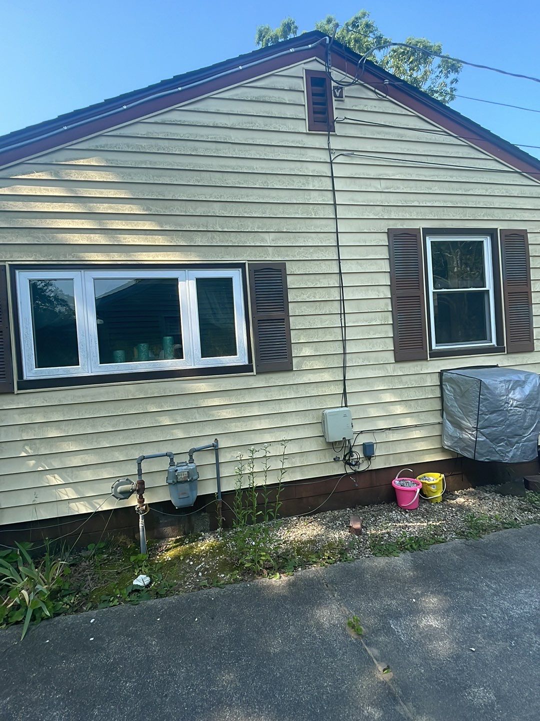 House, Deck & Concrete Cleaning by SJ Exterior