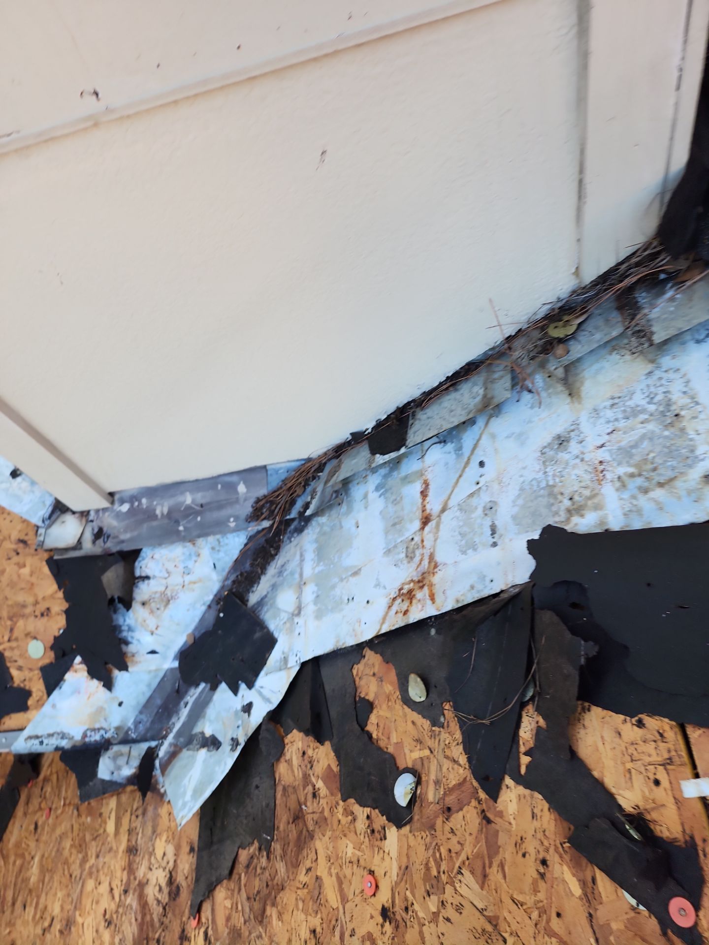 Residential Roofing Installation using Owen's Corning Duration (Lifetime) Shingles by Roof Repair Company