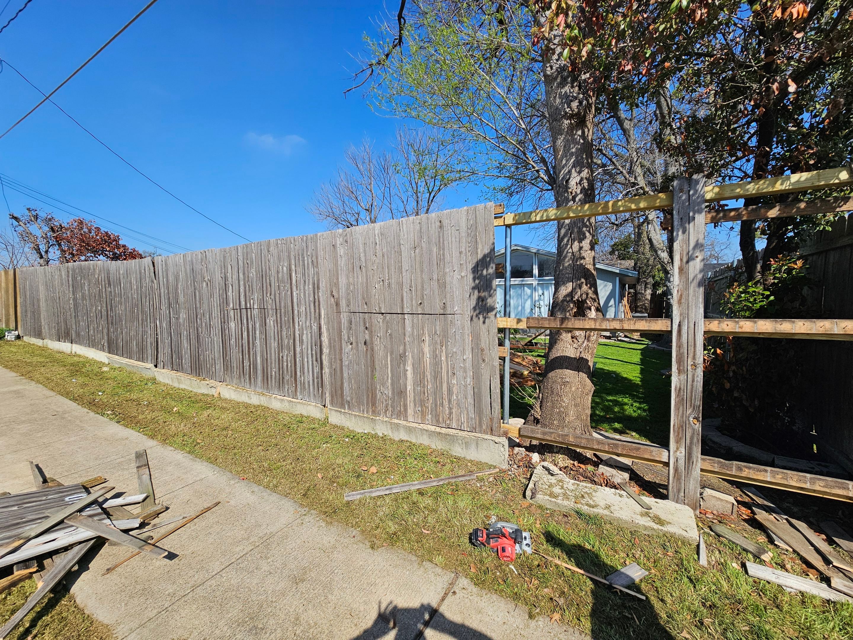 Laminate floor & fence by EL-GC LLC 