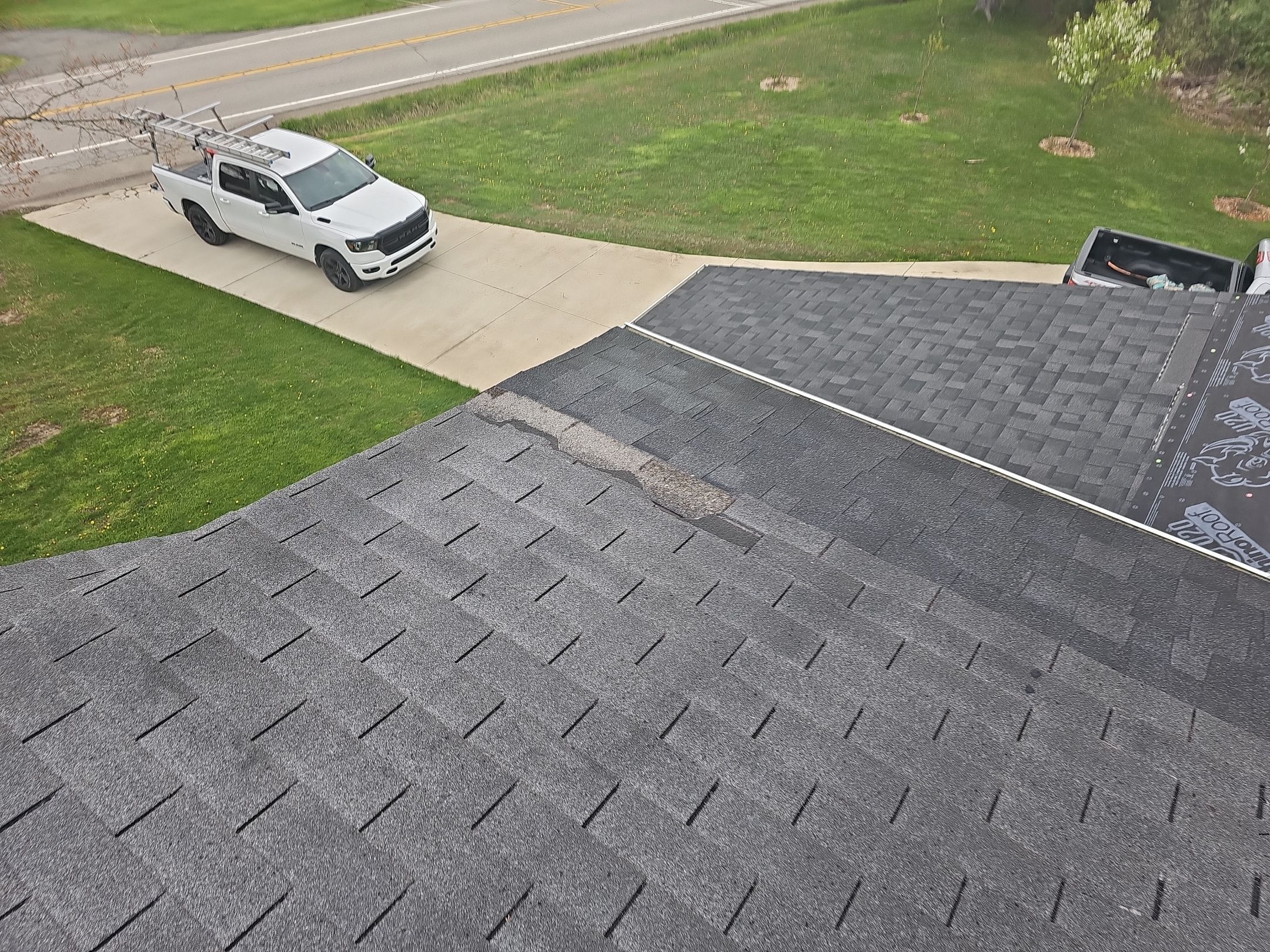 ATLAS PINNACLE COLOR: PRISTINE BLACK by Eagle Eye Roofing