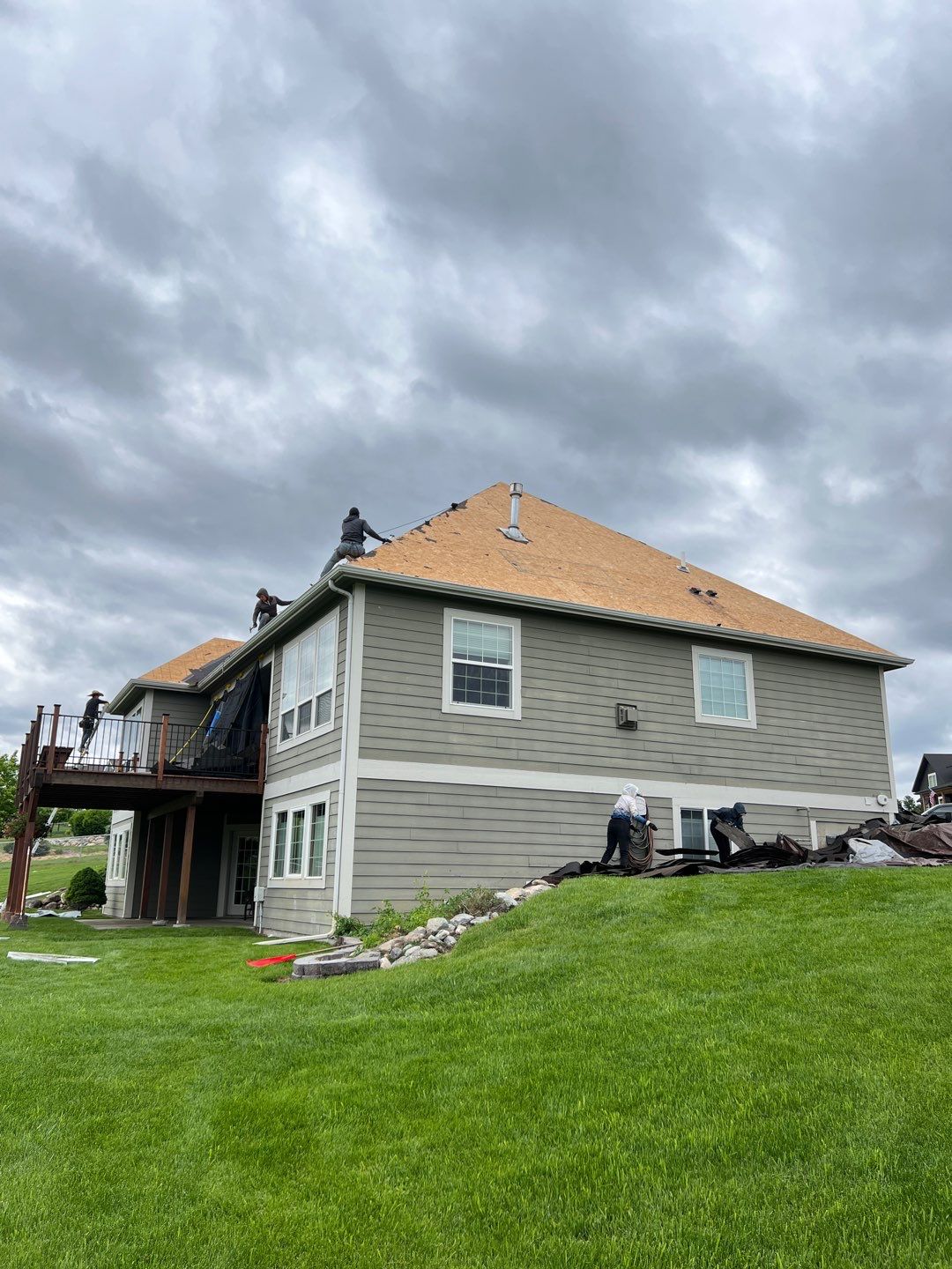 GAF Timberline HDZ - Weathered Wood by Montana Roofing Solutions