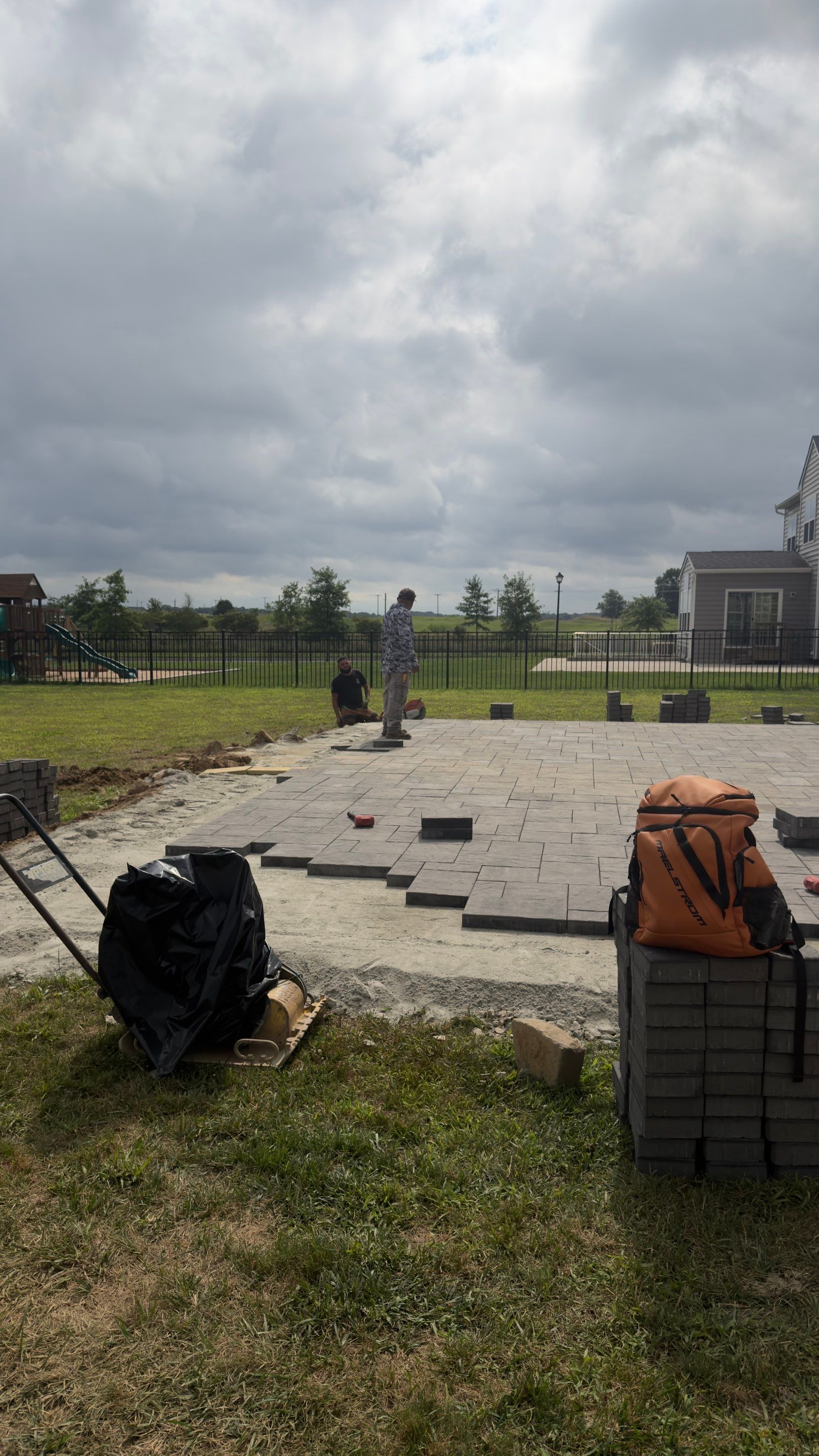 🏡 BELGARD PAVER PATIO WITH DECK STEPS IN MIDDLETOWN, DELAWARE 🔥🧱✨ by Studio G Indoor Spaces & Outdoor Living