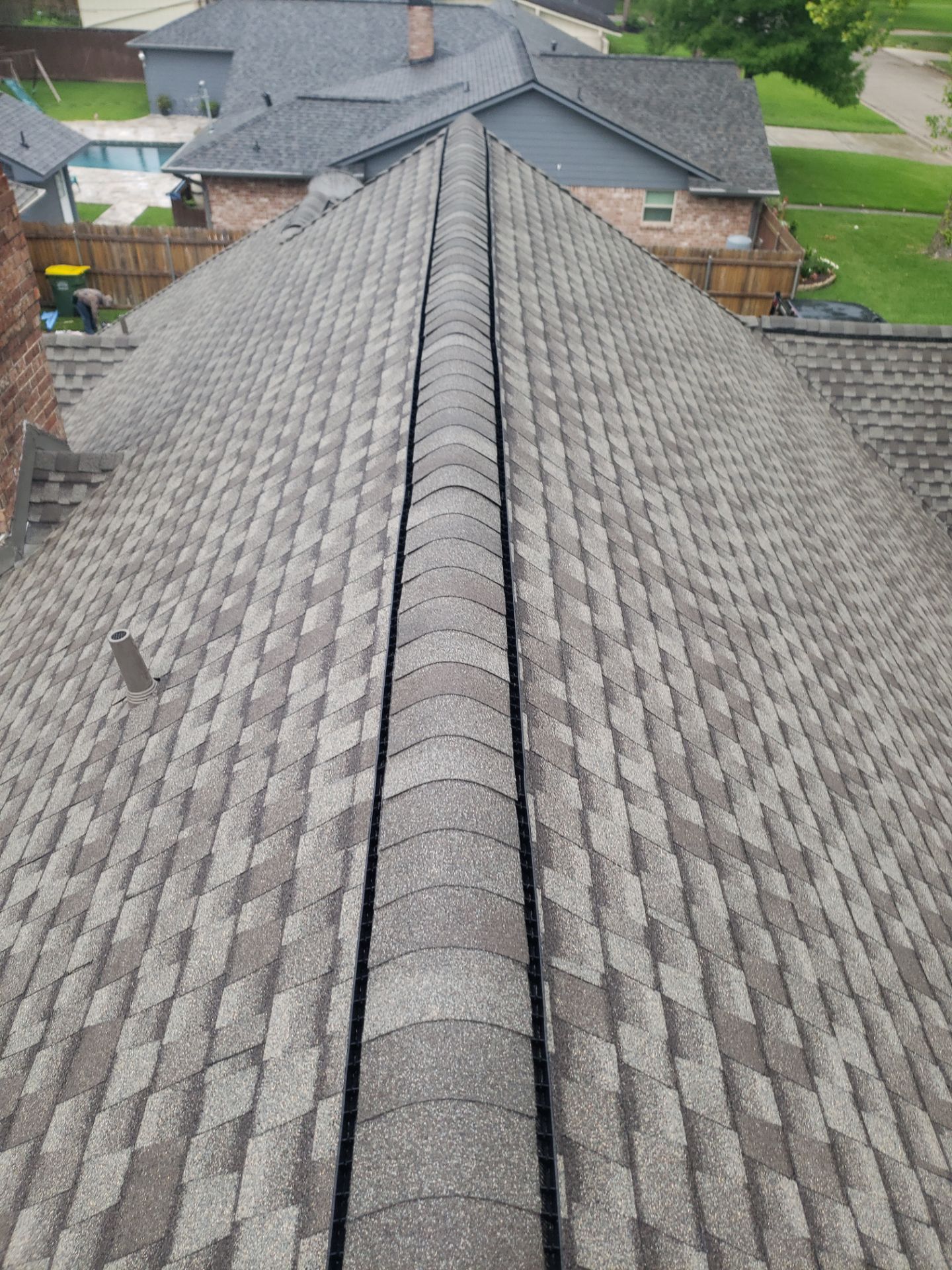 GAF UHDZ - Weathered Wood by Elite Roofing LLC