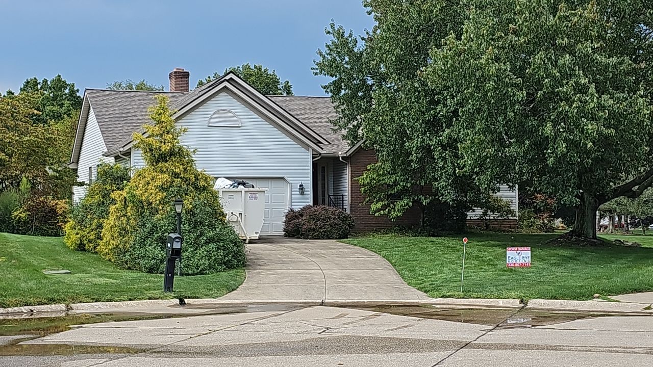 ATLAS PINNACLE COLOR: WEATHERED SHADOW by Eagle Eye Roofing