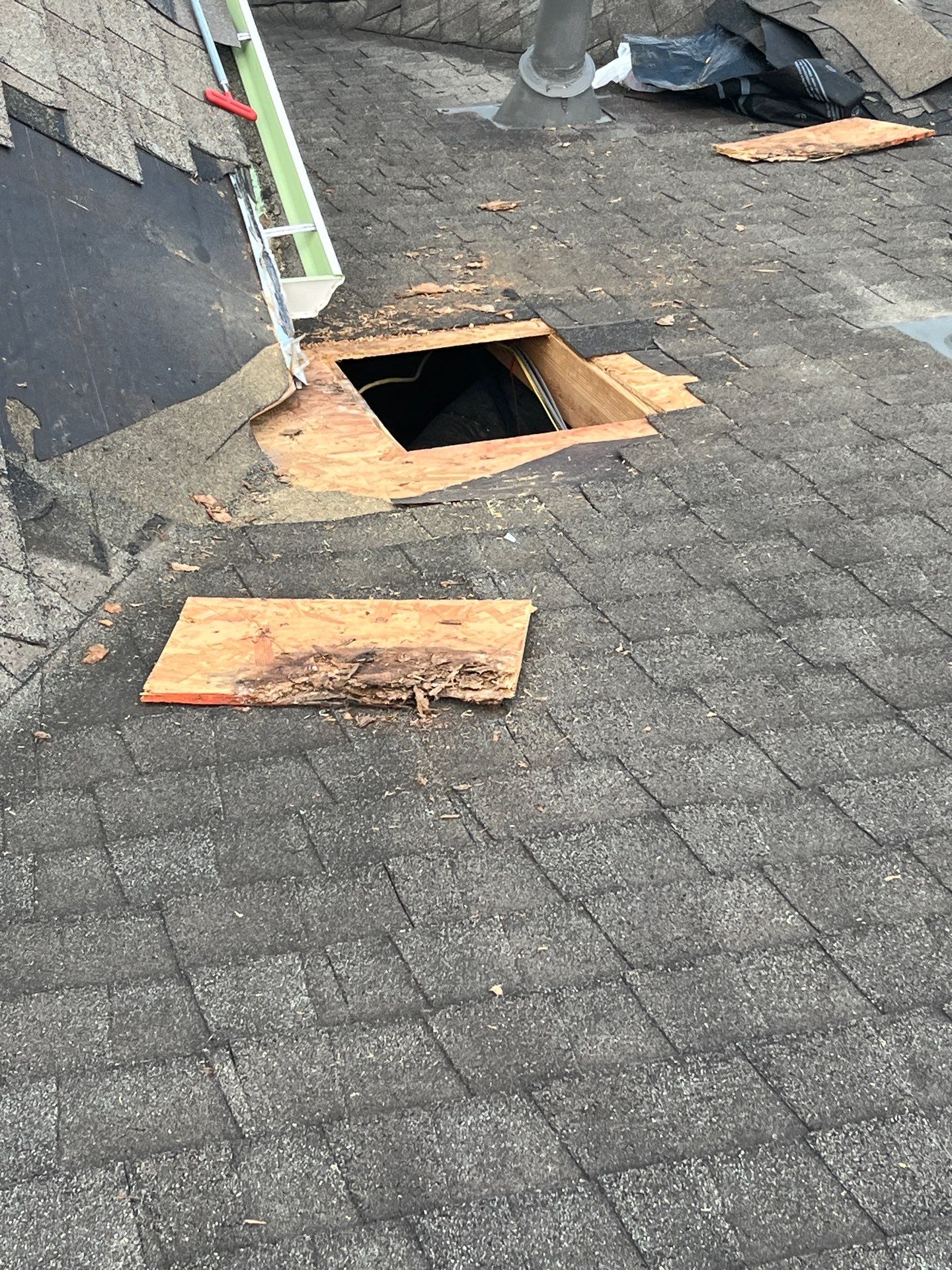 Hail Damage using Owen's Corning Duration (Lifetime) Shingles by Roof Repair Company
