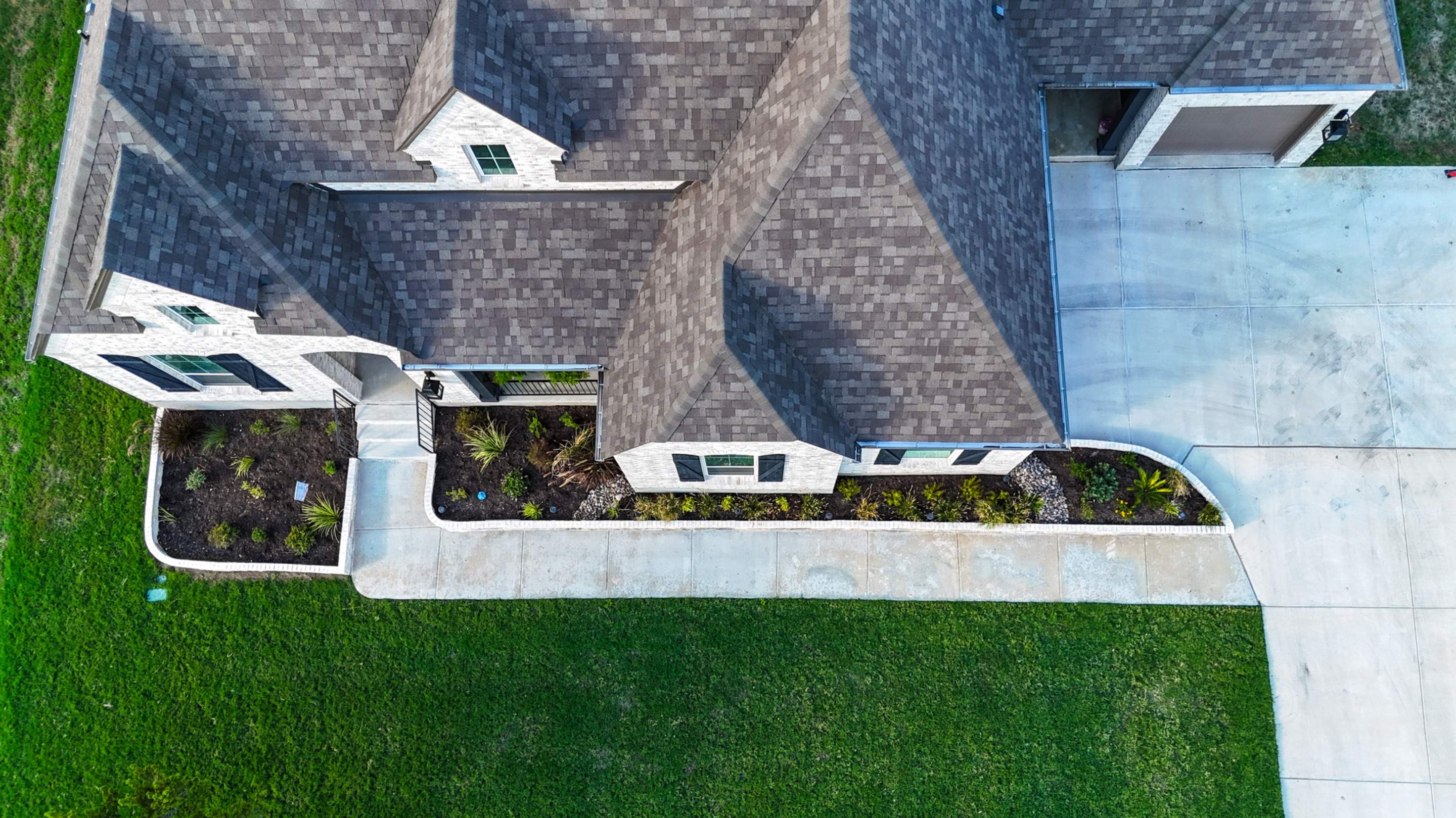 Timberwood Estates - San Antonio, TX by Hole In One Lawns, LLC