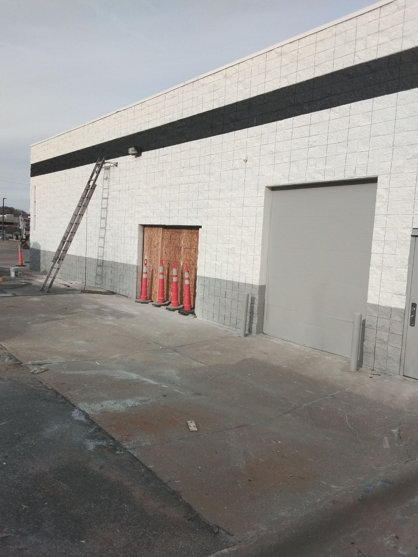 Discount Tire Council Bluffs, IA Remodel  by Midwest Paint LLC