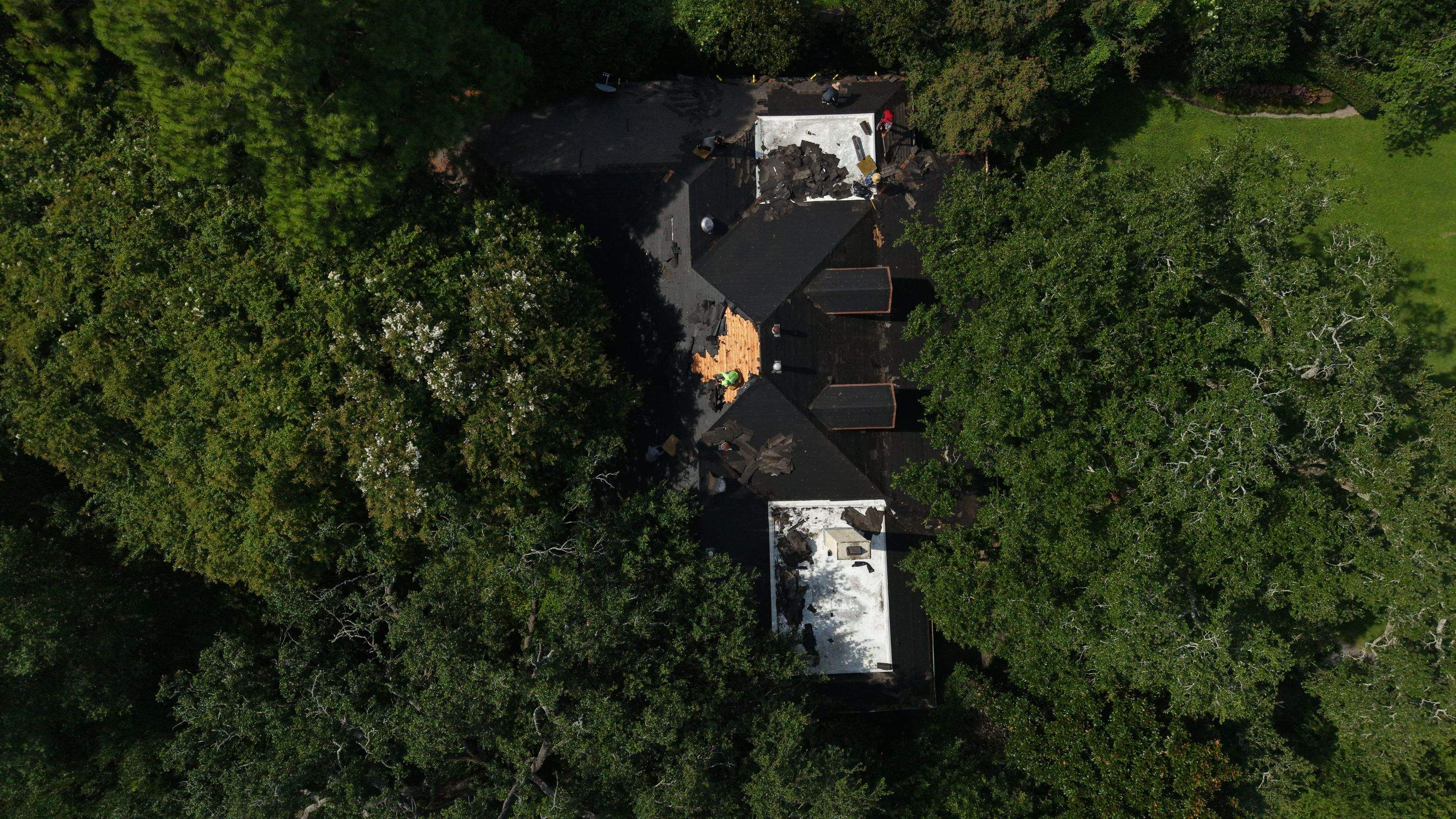 Roof Replacement in New Orleans by HDS Contractors