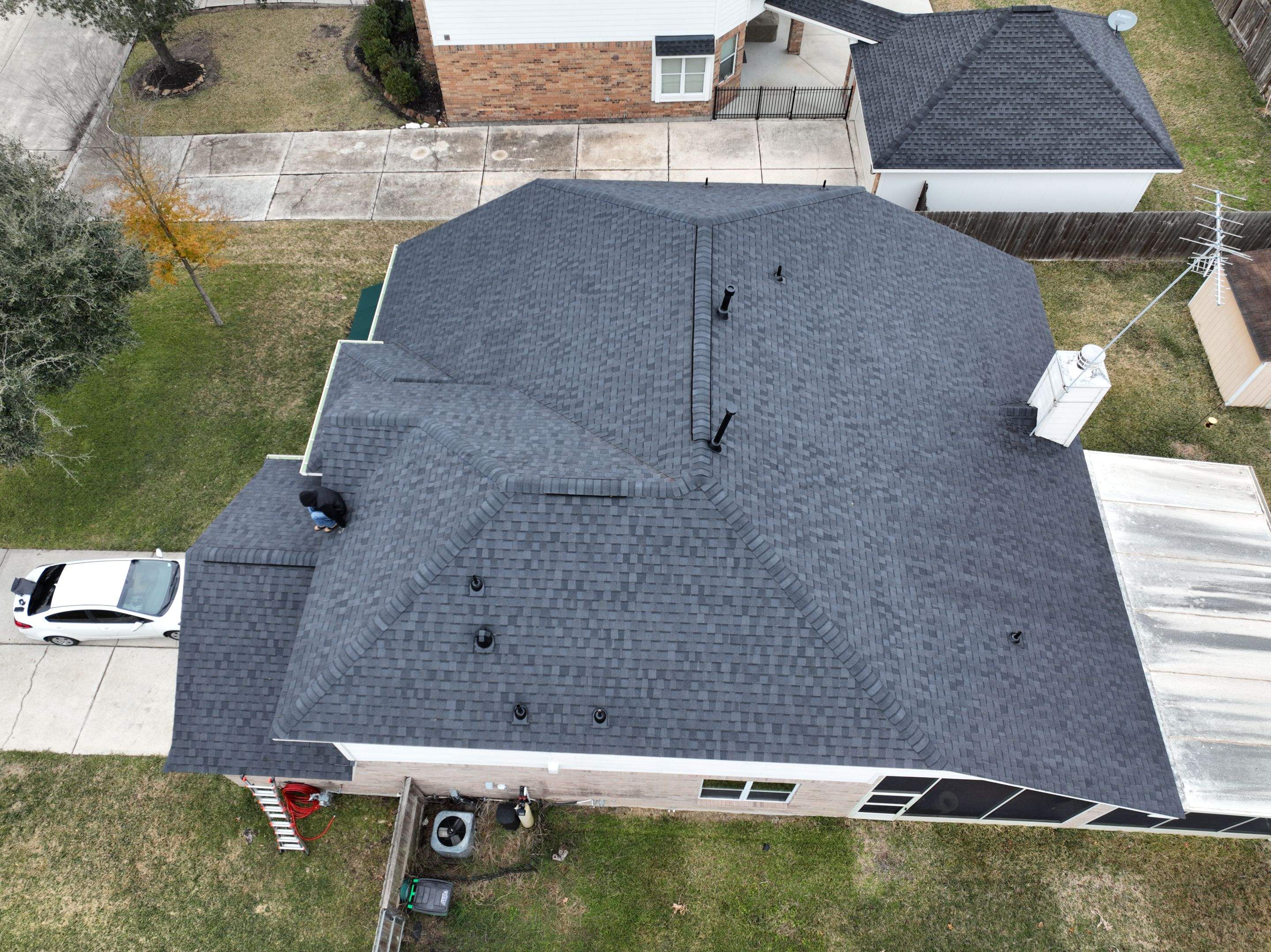 SureStart PLUS 4-STAR Warranty Fully covers materials, labor, tear-off and disposal expenses in years 1-50. by Roof Concepts Construction
