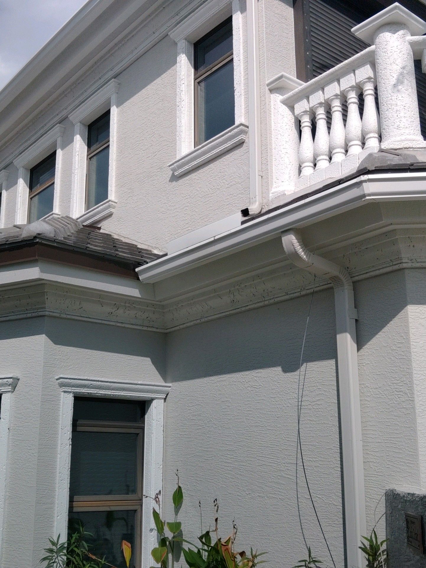 7-Inch Seamless Gutters for Heavy Rainfall in Cape Coral FL by Gutter Professors