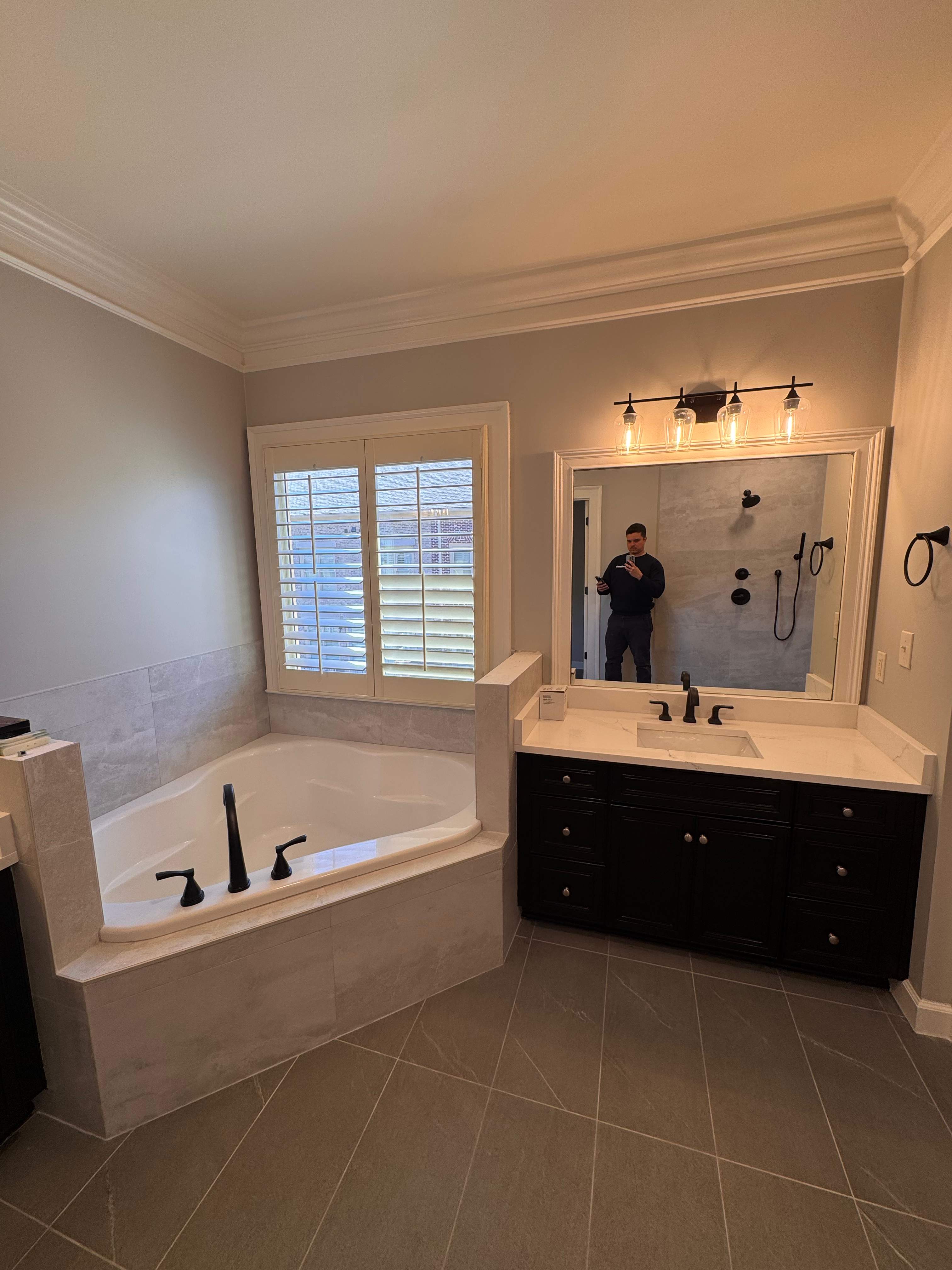 Master bathroom renovation by Prudencio