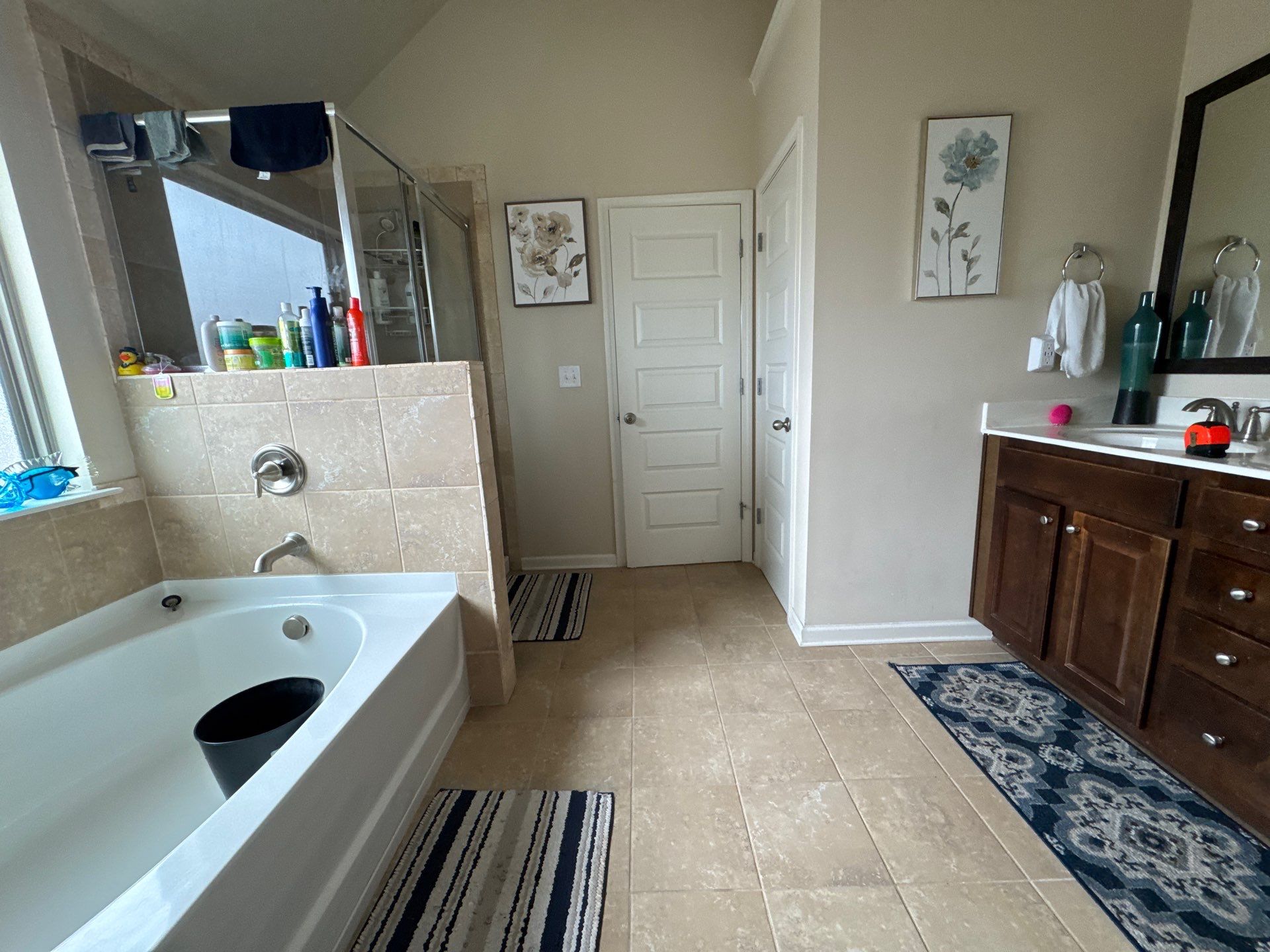 Master bathroom renovation by Prudencio