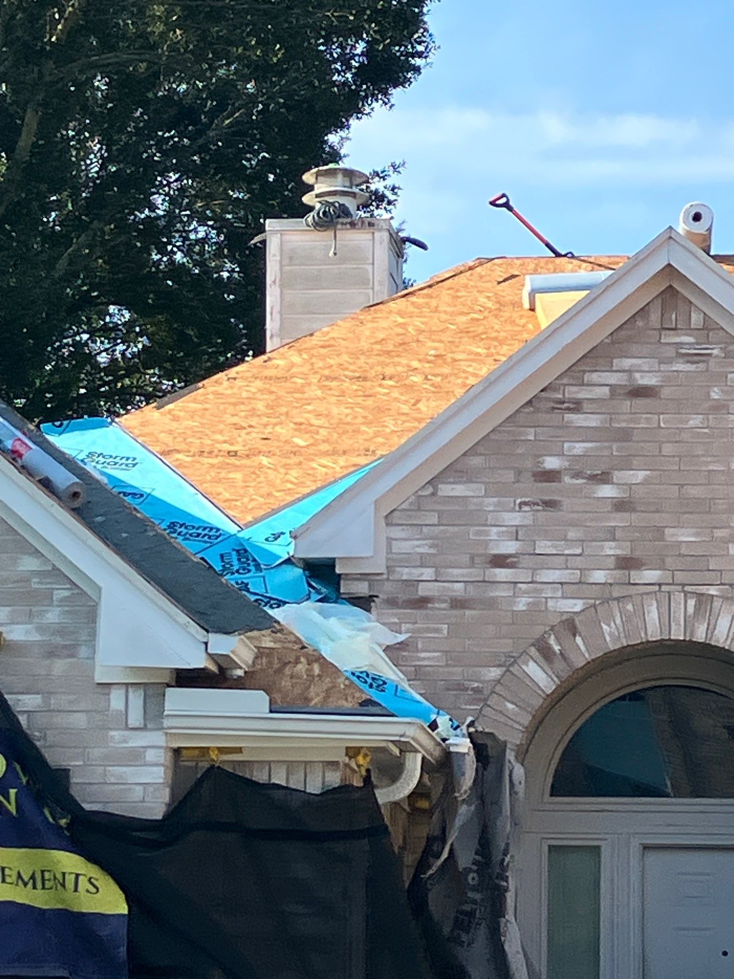 Project in Spring by Royal Crown Roofing 