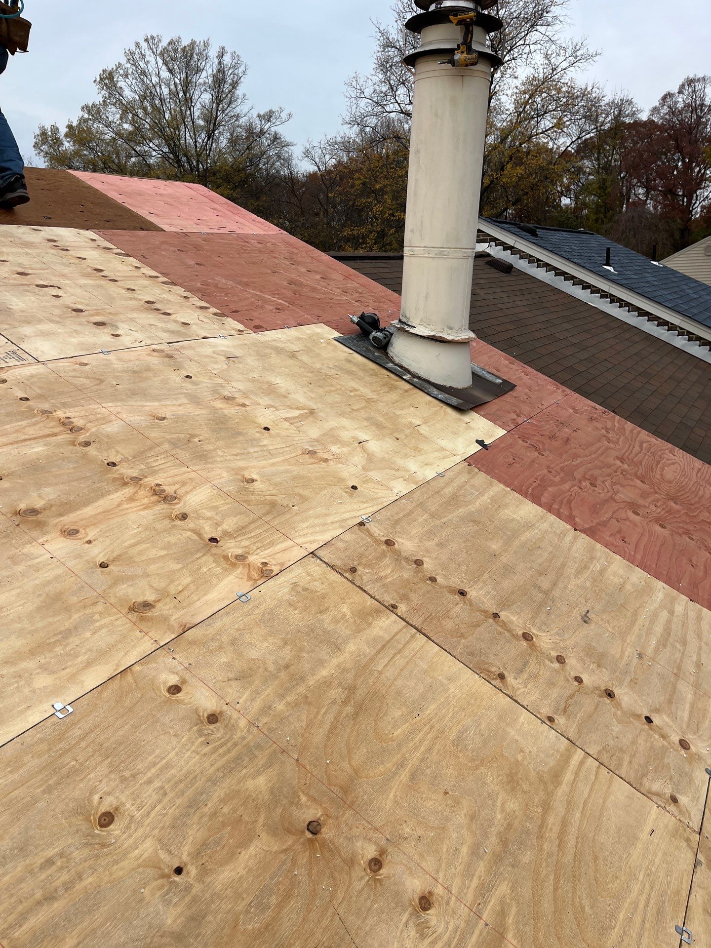 Springfield: Residential Roof Replacement with CertainTeed Landmark Pro in Max Def Burnt Sienna by RM Banning, Inc.