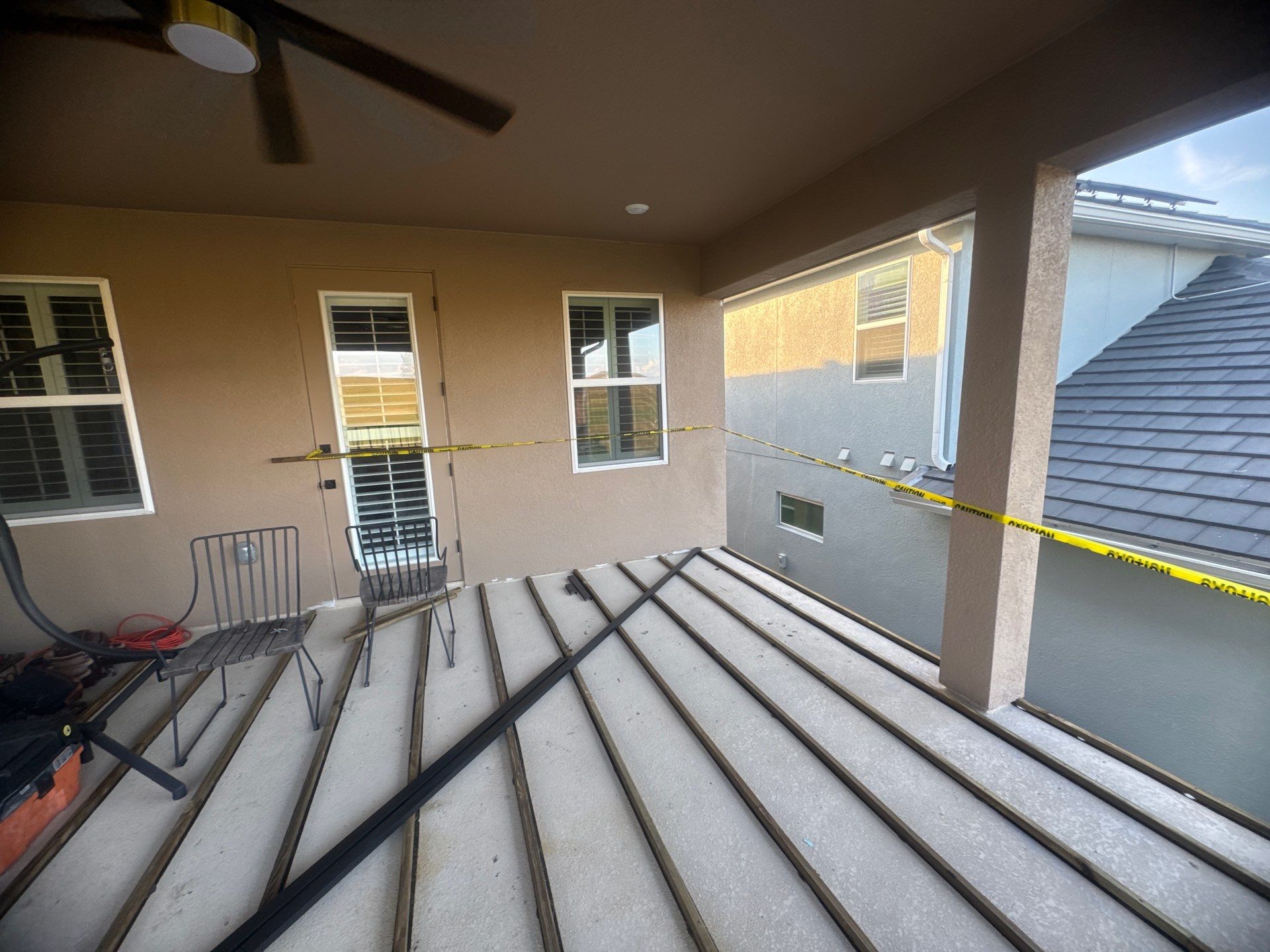 Balcony flooring and screen installation by Orlando pergolas